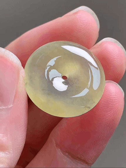 1015429 翡翠冰黃翡飄花平安扣 (19.1mm直徑)