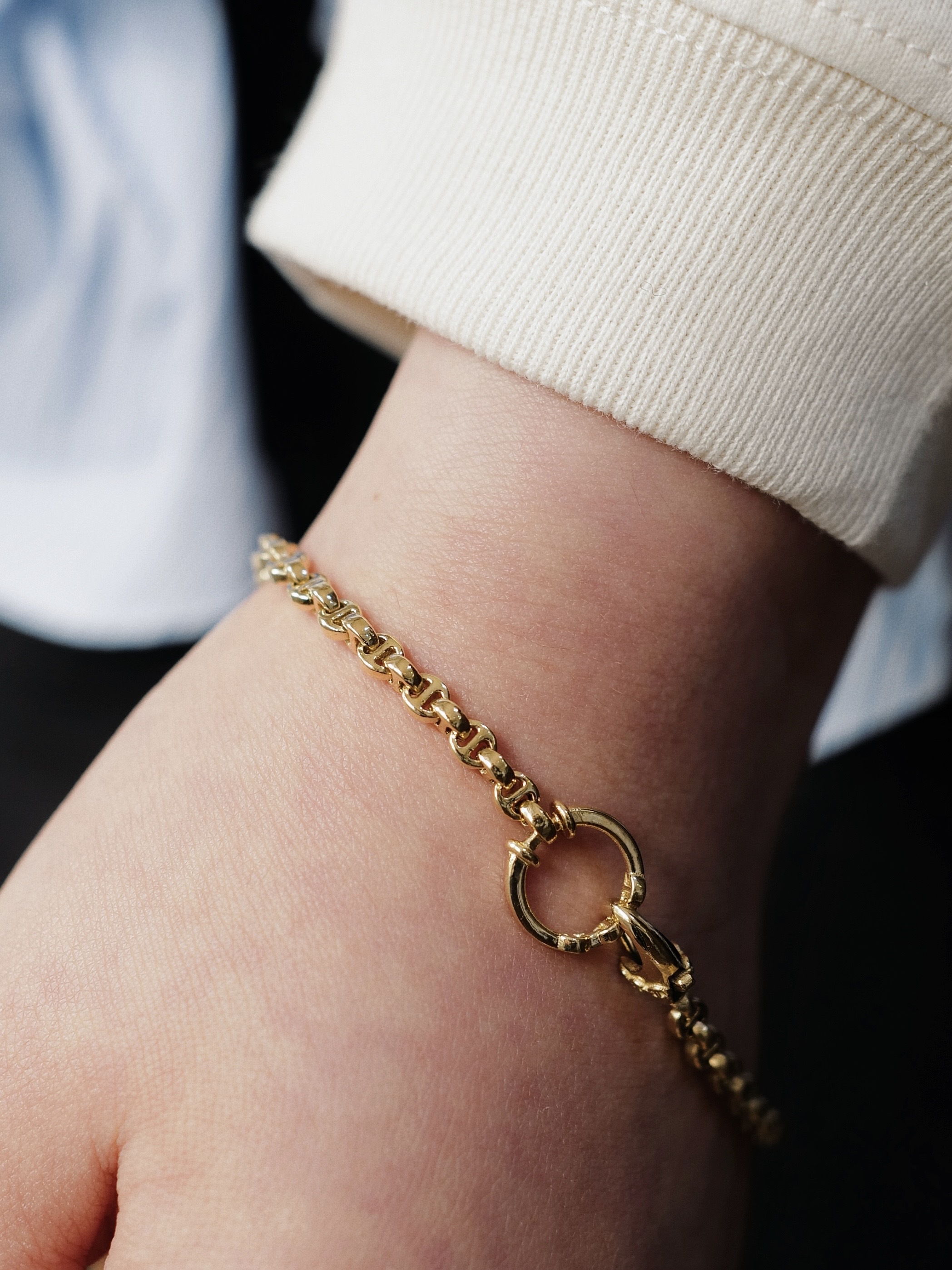 HB 057 MICRO OPEN-LINK BRACELET 18K Yellow Gold Micro Open-Link Bracelet " **WITH LOBSTER CLASP**