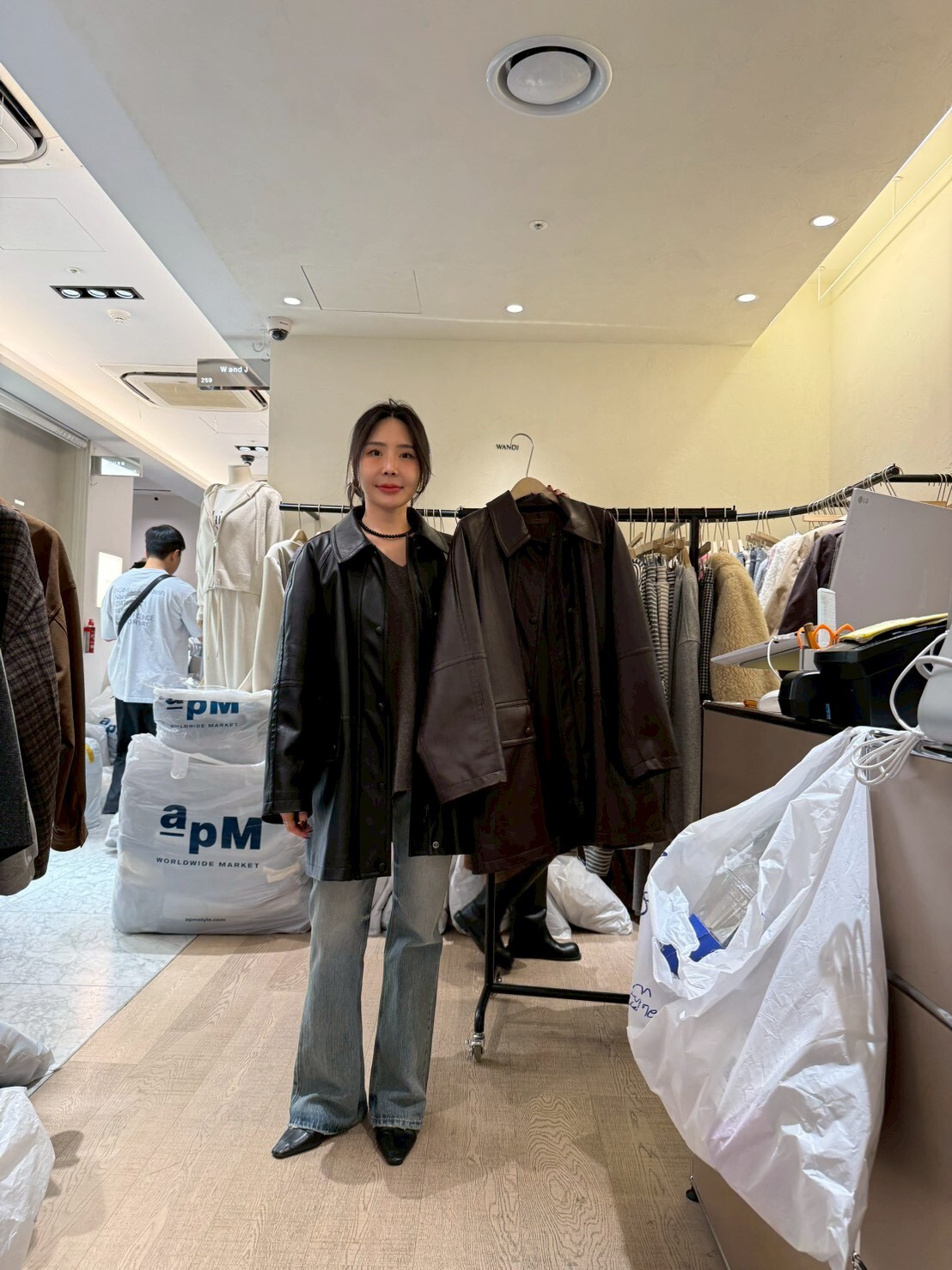 WJ5132 質感翻領亮面皮革外套