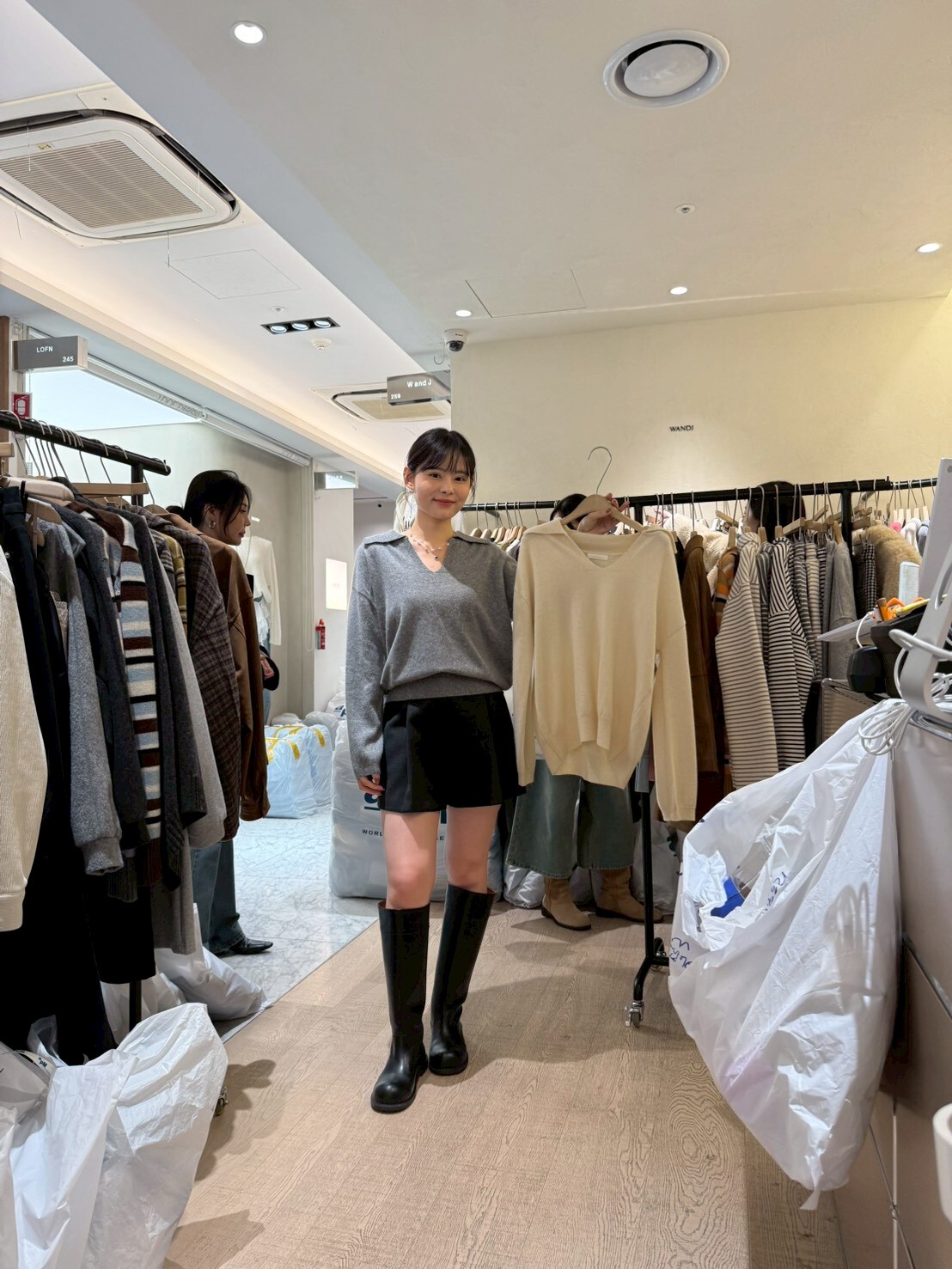 WJ5102 開V翻領軟綿長袖上衣