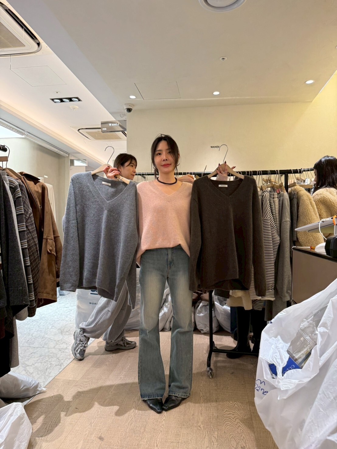 WJ5140 百搭V領軟綿綿長袖上衣