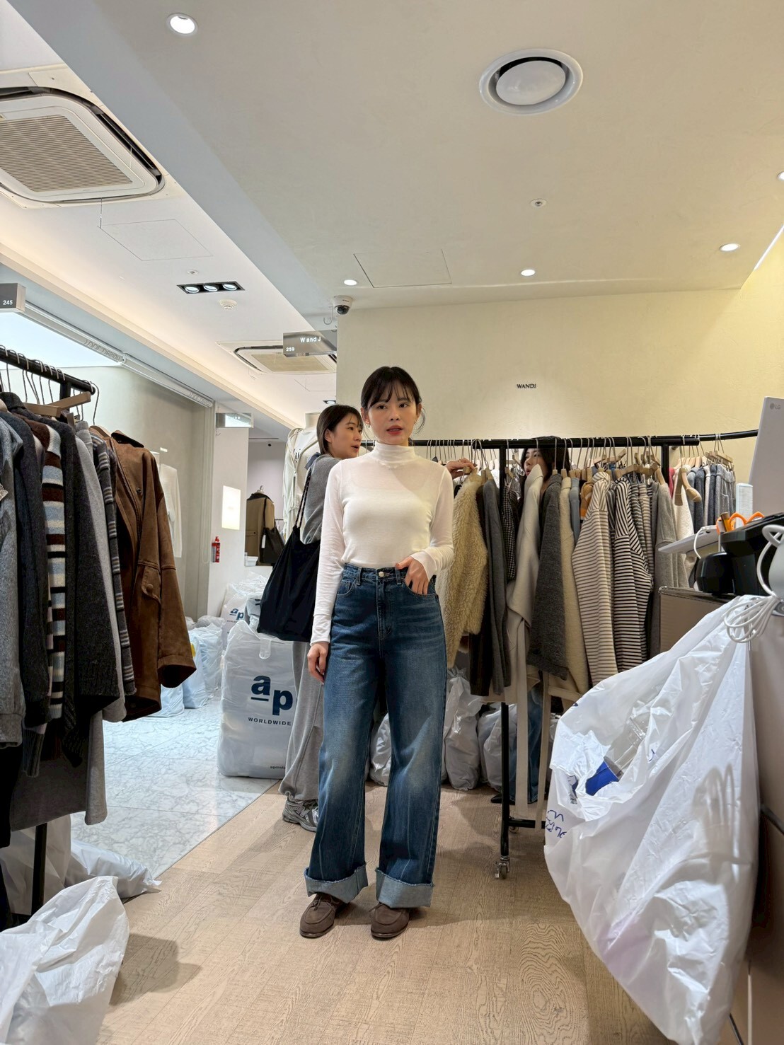 WJ5115 貓鬚洗水高腰牛仔褲（S/M/L）