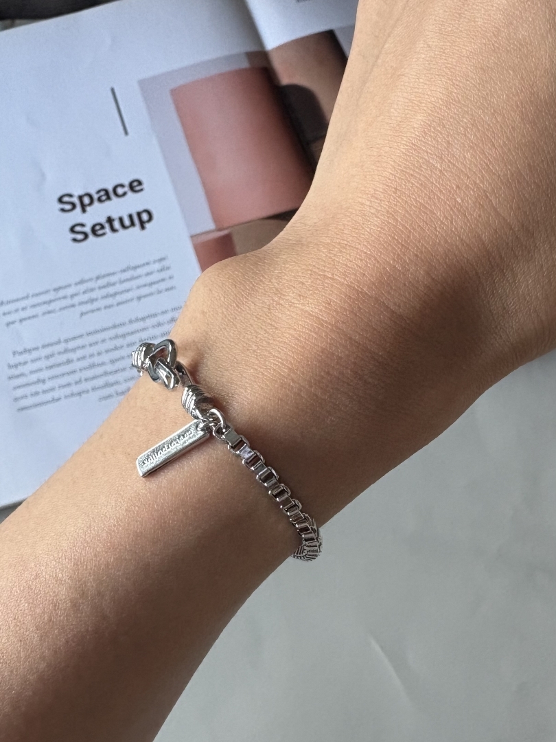 square chain bracelet