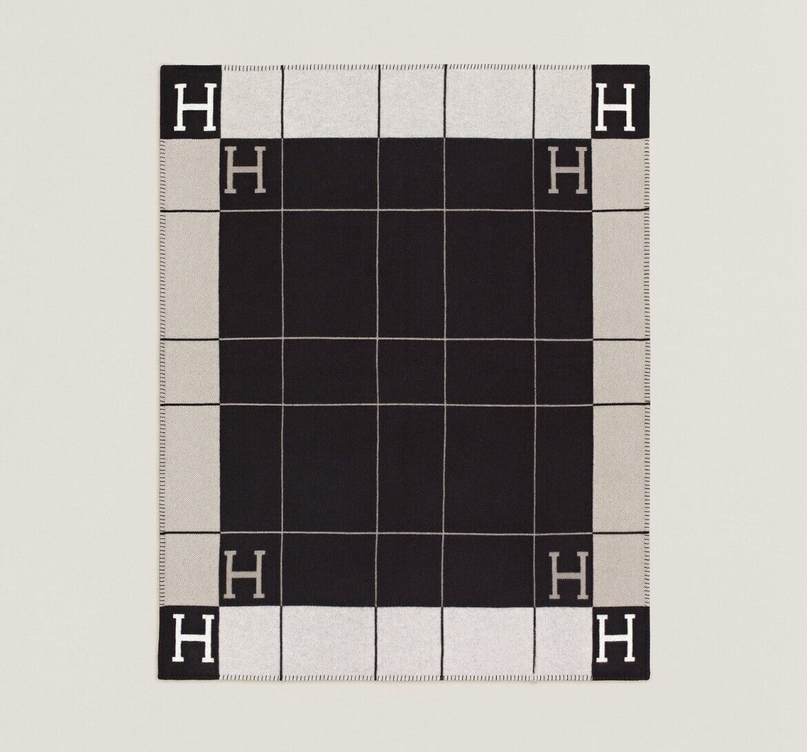 Avalon III Throw Blanket In jacquard woven wood & cashmere noir/ecru