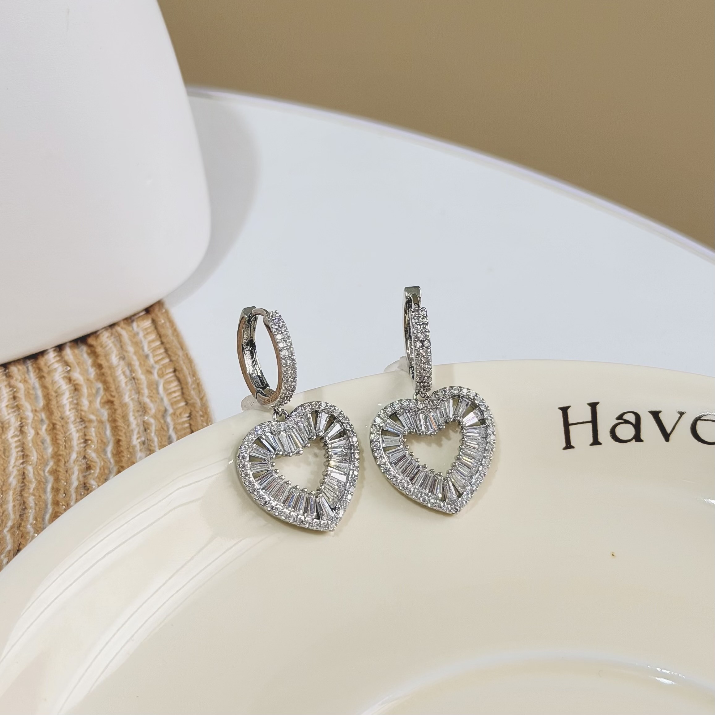 C181鋯石滿鑽愛心垂吊易扣