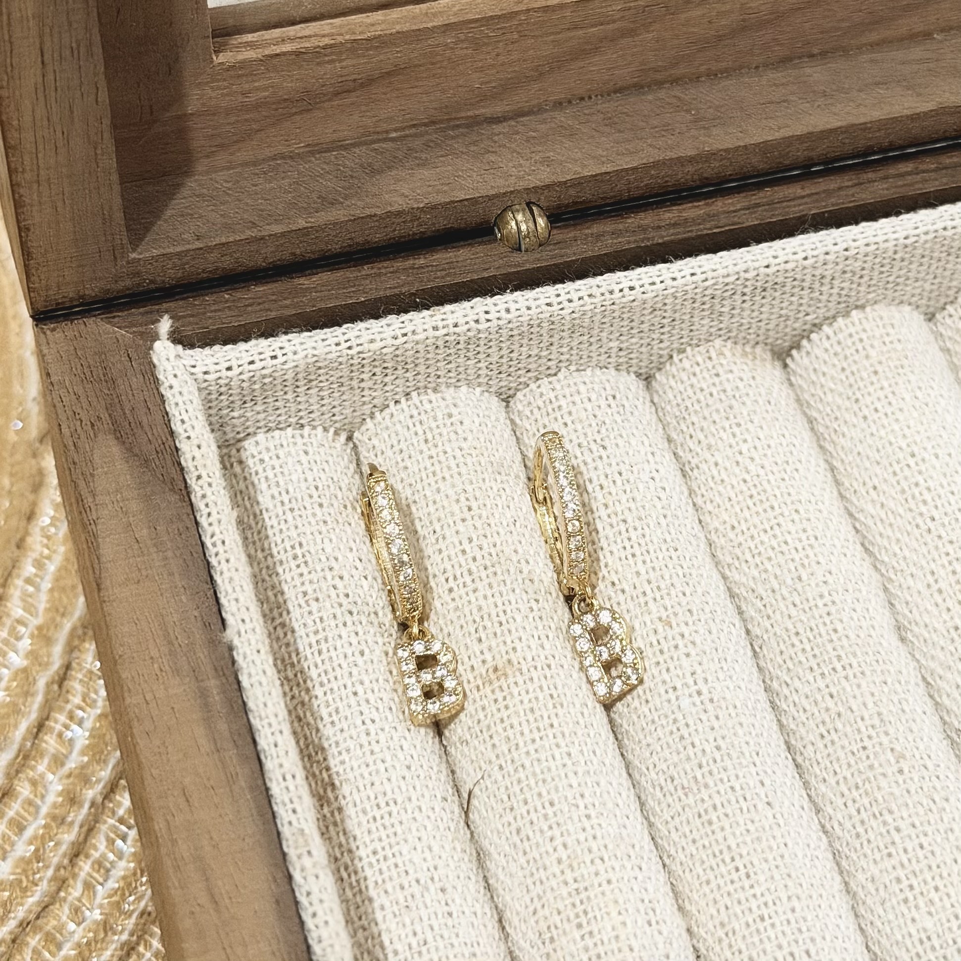 C187排鑽字母垂吊易扣