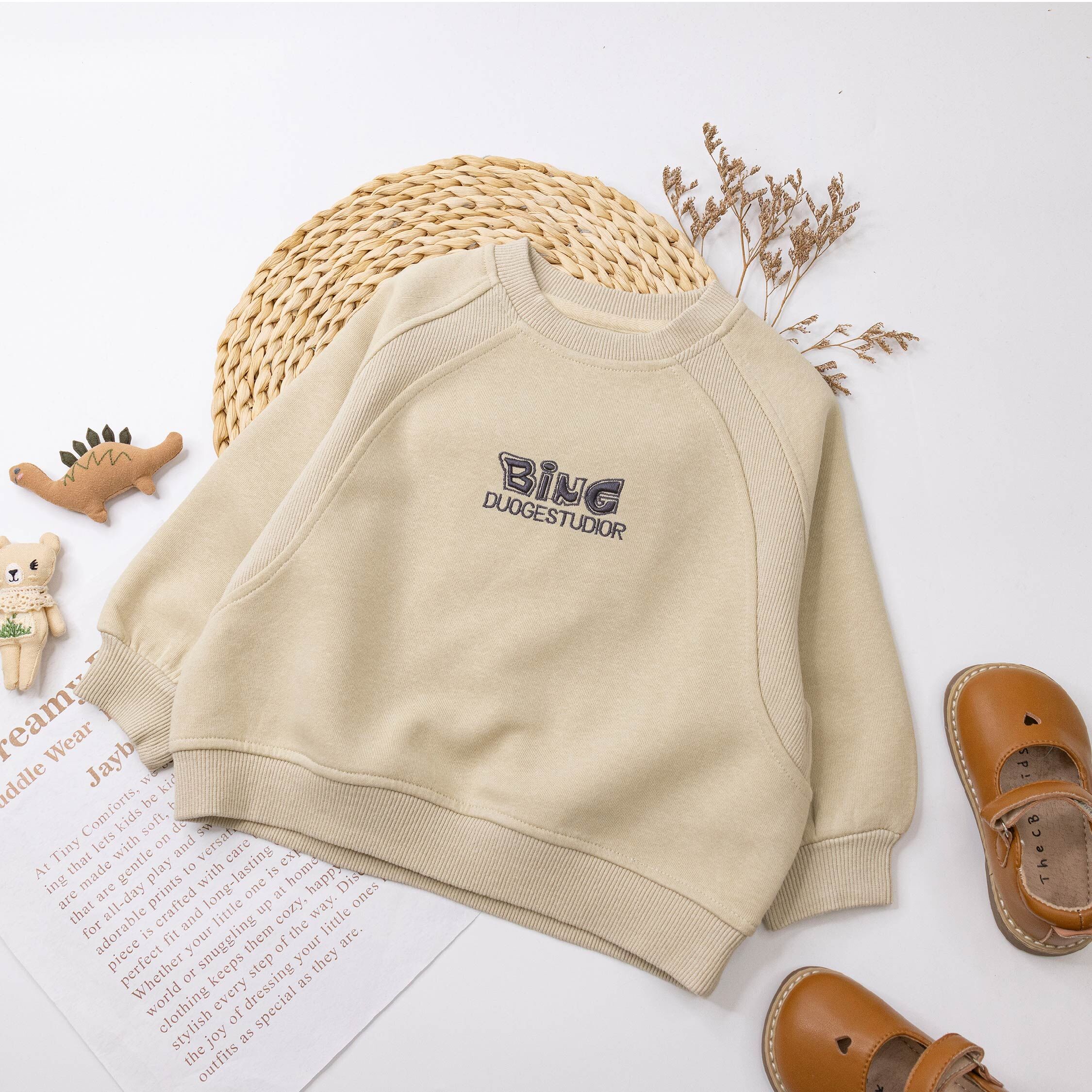 【H55604】率性英字刺繡上衣