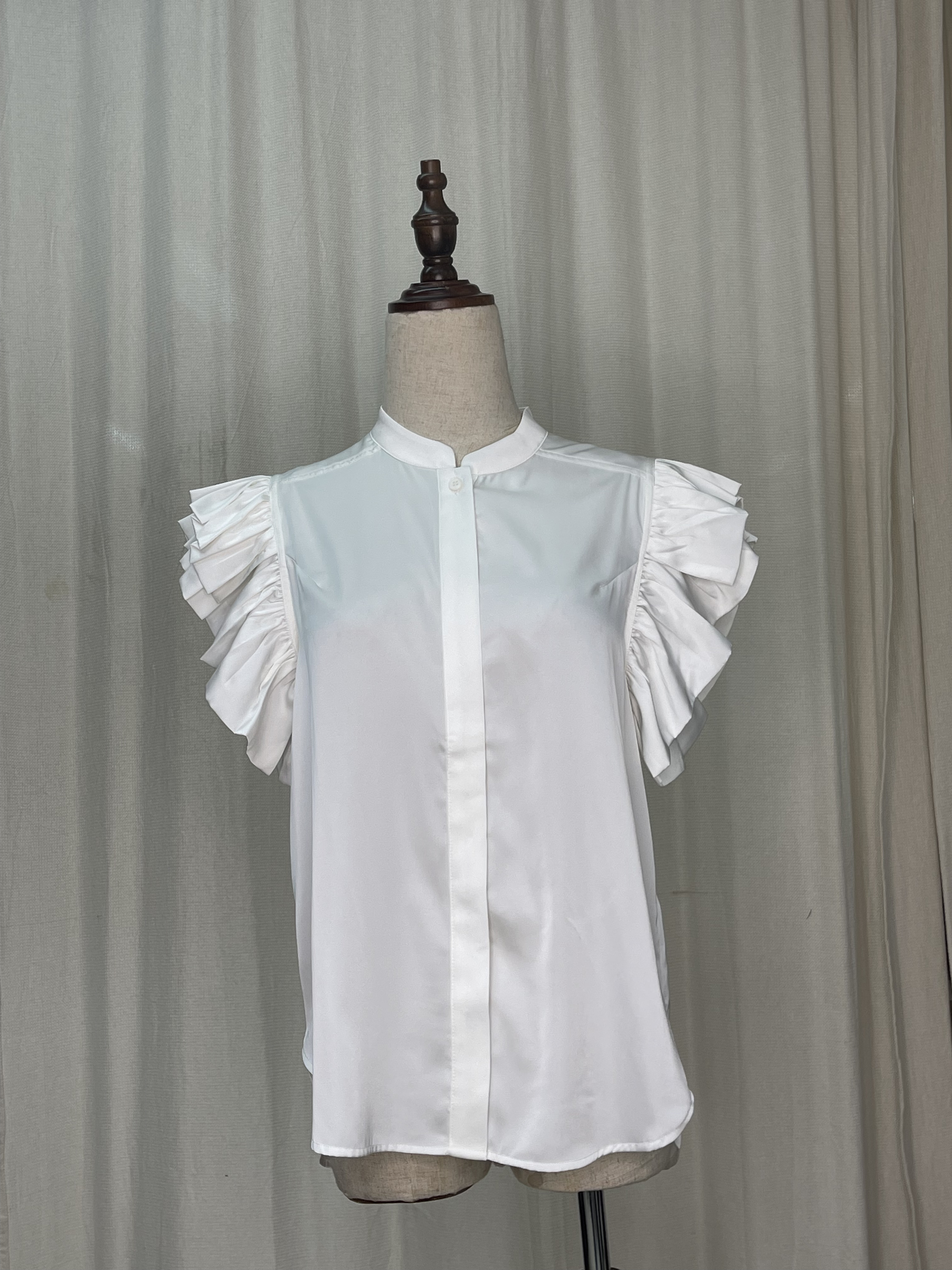 GGH/A/NI 白色花邊背心