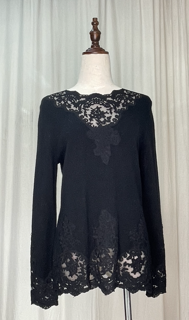 黑色羊絨蕾絲花邊上衣