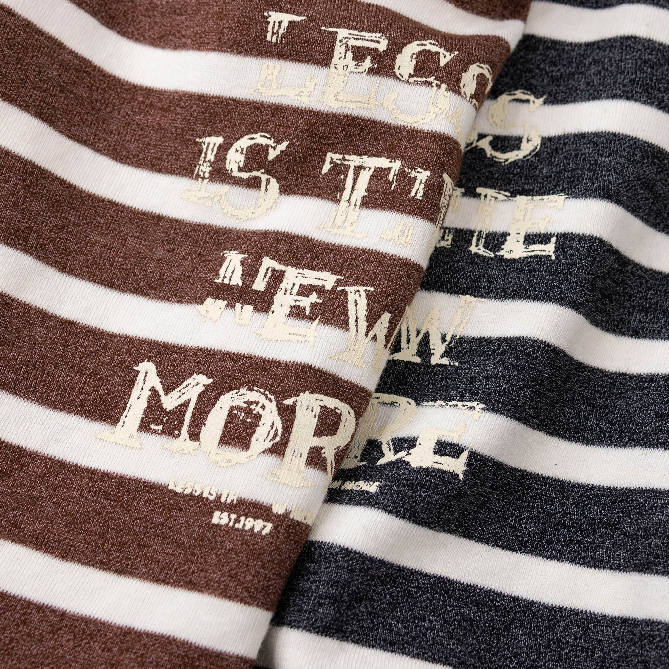 【H55609】經典條紋斑駁英字上衣＊二色