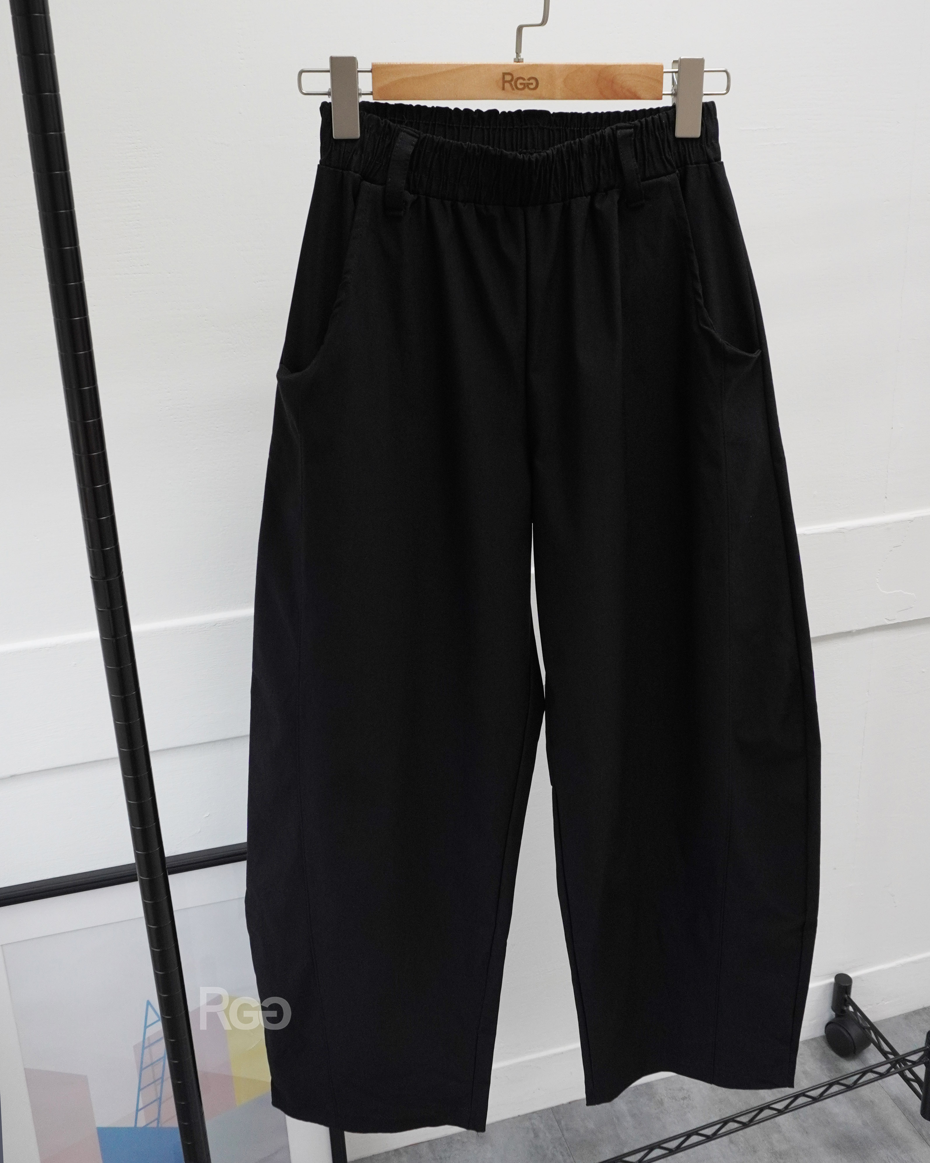 #88833 素面彈力彎刀長褲