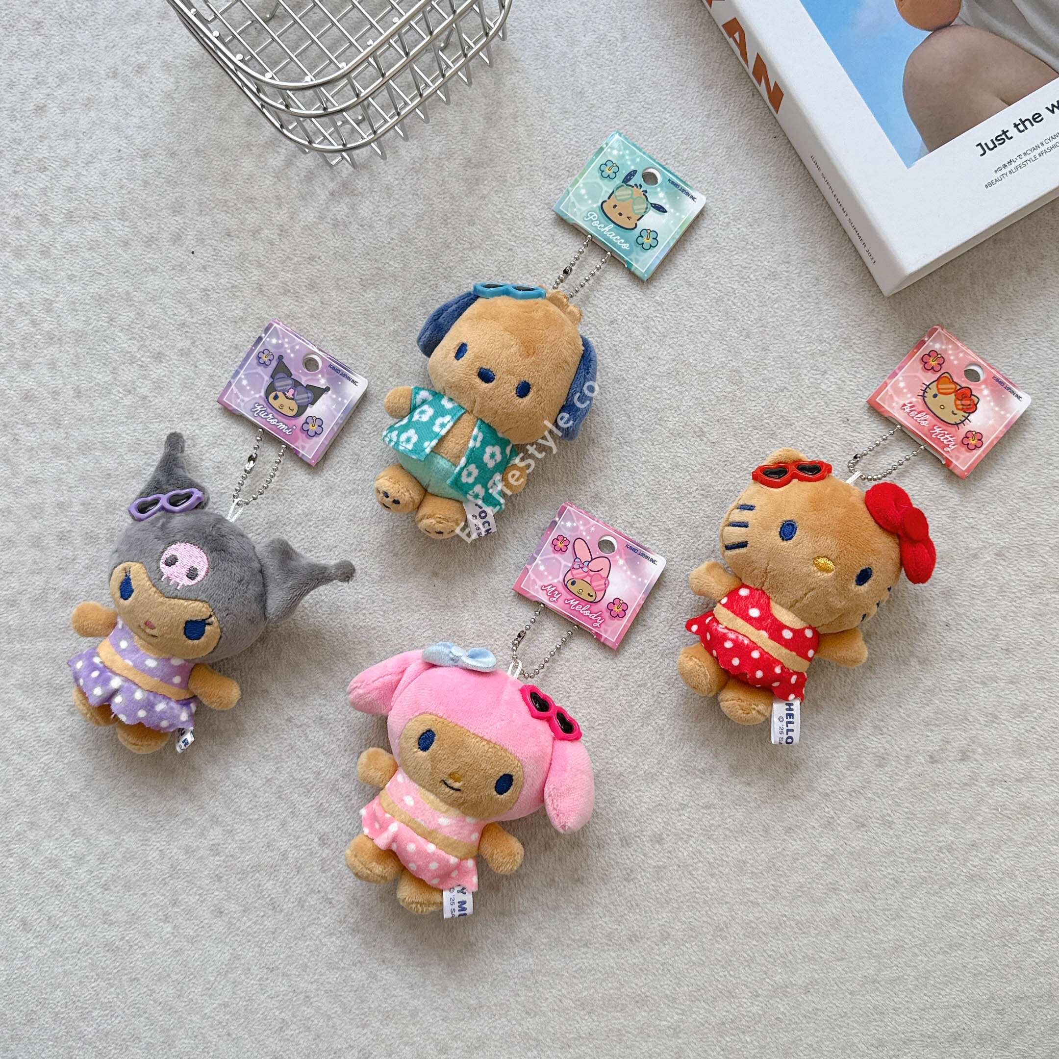 🇯🇵 SANRIO 三麗鷗家族 HELLO KITTY 酷洛米 美樂蒂 帕恰狗 泳裝系列 夏威夷 曬黑 吊飾 鑰匙圈 / 現貨