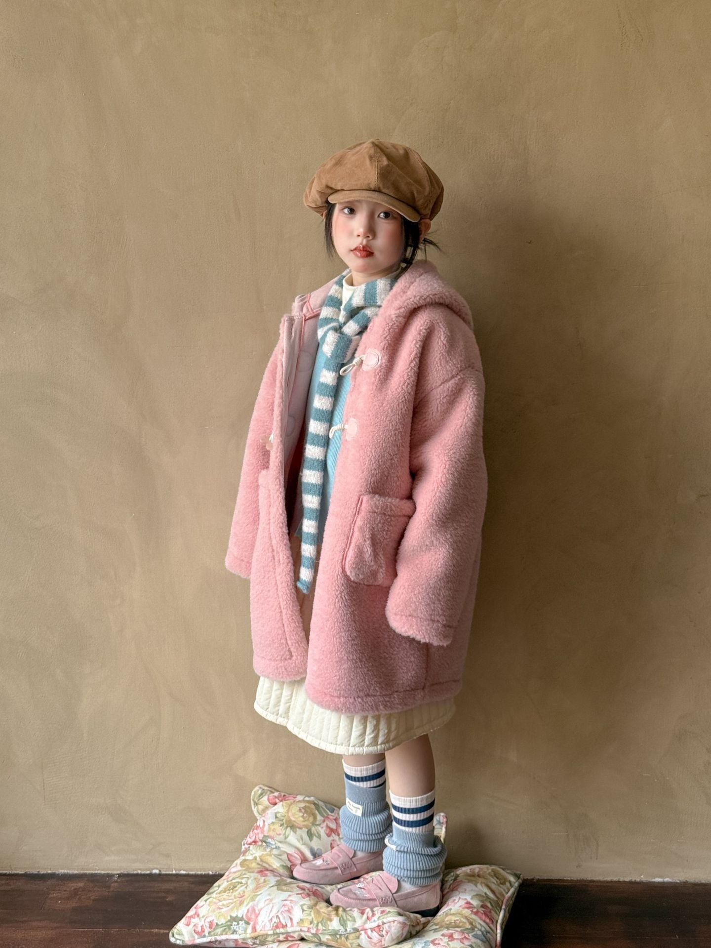 草莓蛋糕牛角扣外套