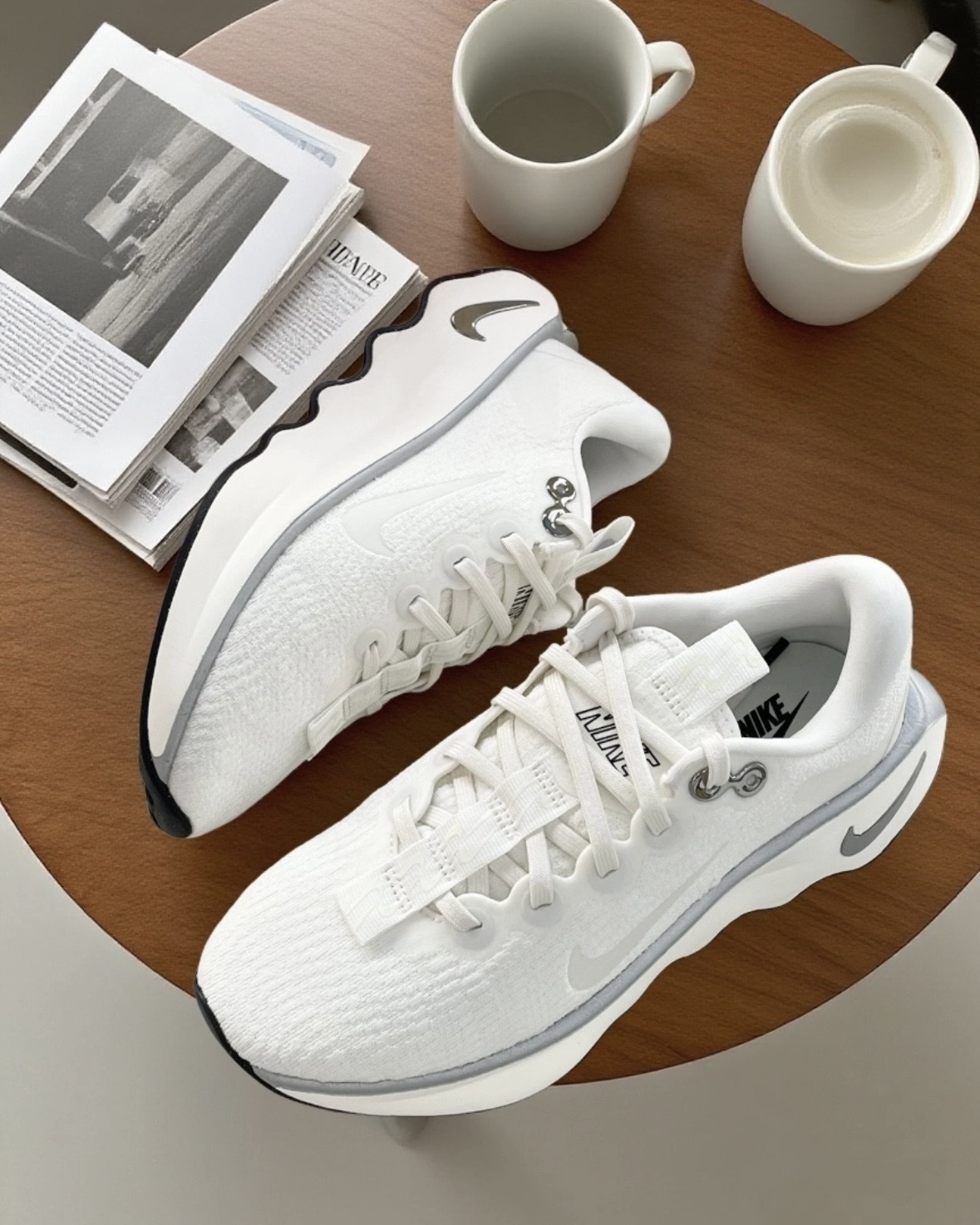 【現貨】Nike Motiva Summit White 緩震 弧形 慢跑鞋 白色