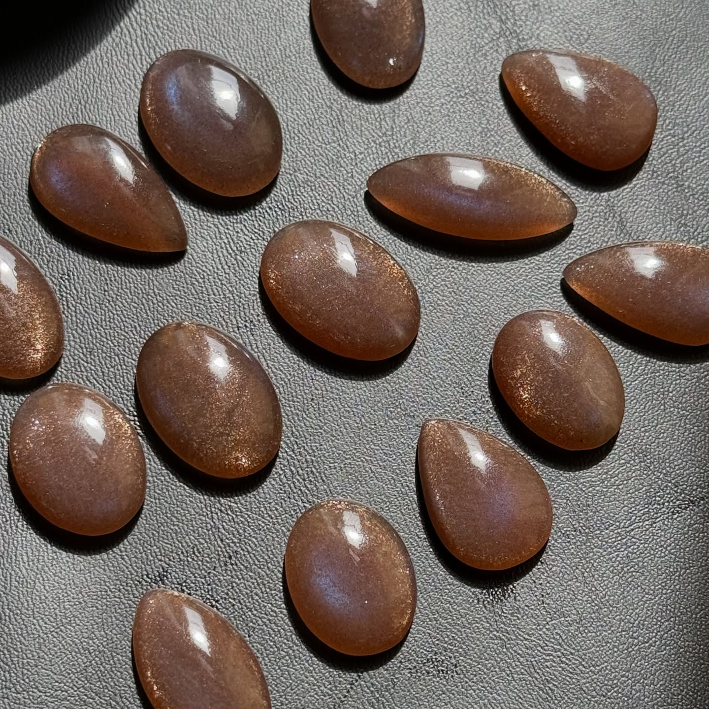 [原石] 蜜桃月光石 水晶墜面 水晶蛋面