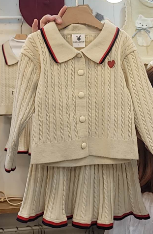 HCB10SE011WE  紅白邊撞色灰麻花編織學院風套裝