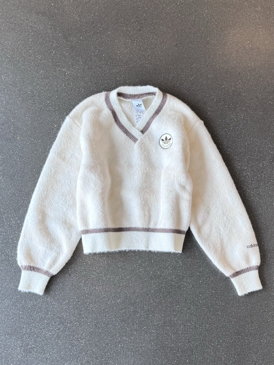 ADIDAS ORIGINALS 千鳥格 V領 毛衣 針織衫 長袖 女款 奶油摩卡 KC2687 摩卡棕藍 KC2688 / 預購