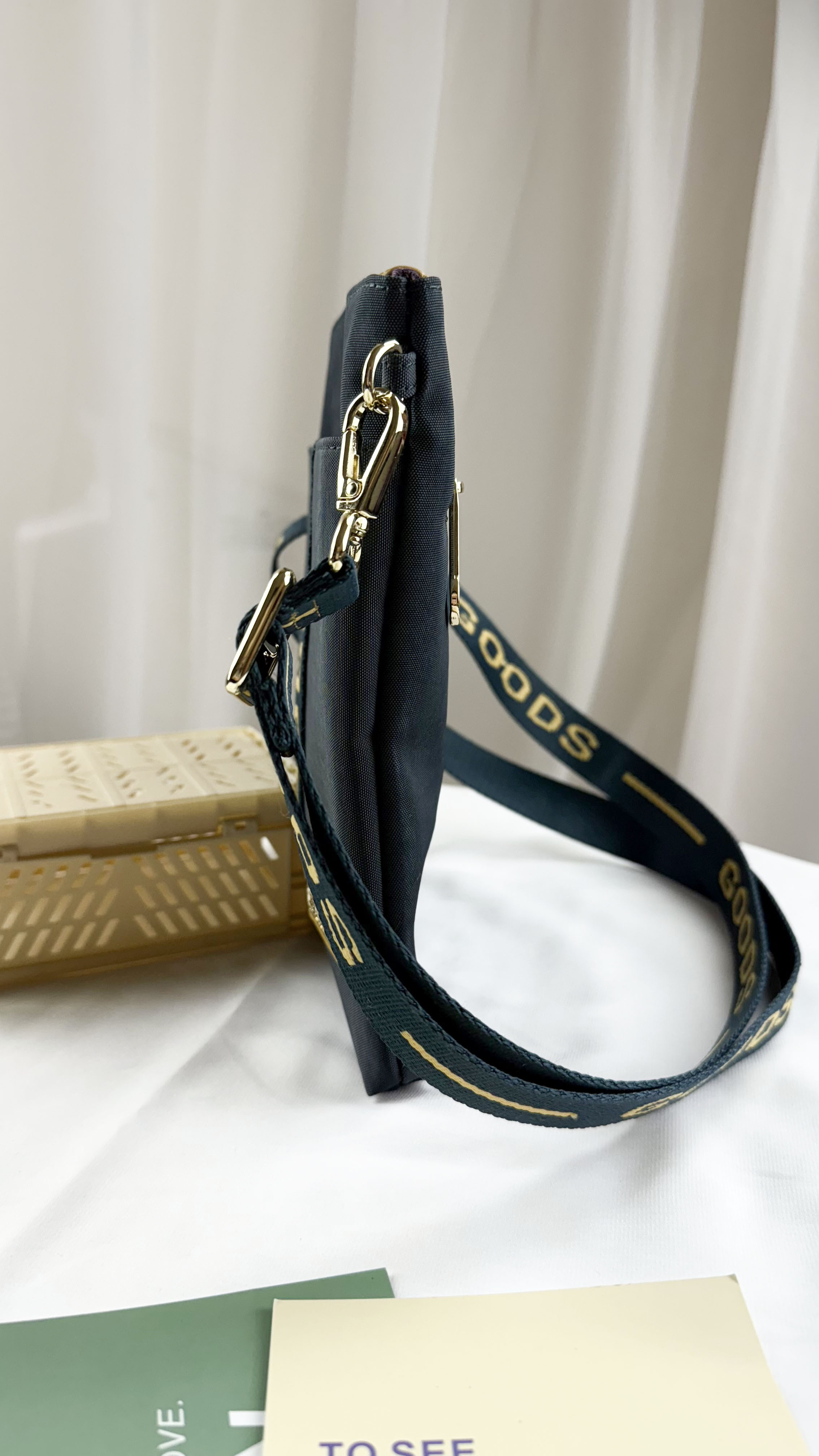 GOODS 織帶海軍藍配黃防潑水 單層手機側背包 #2231