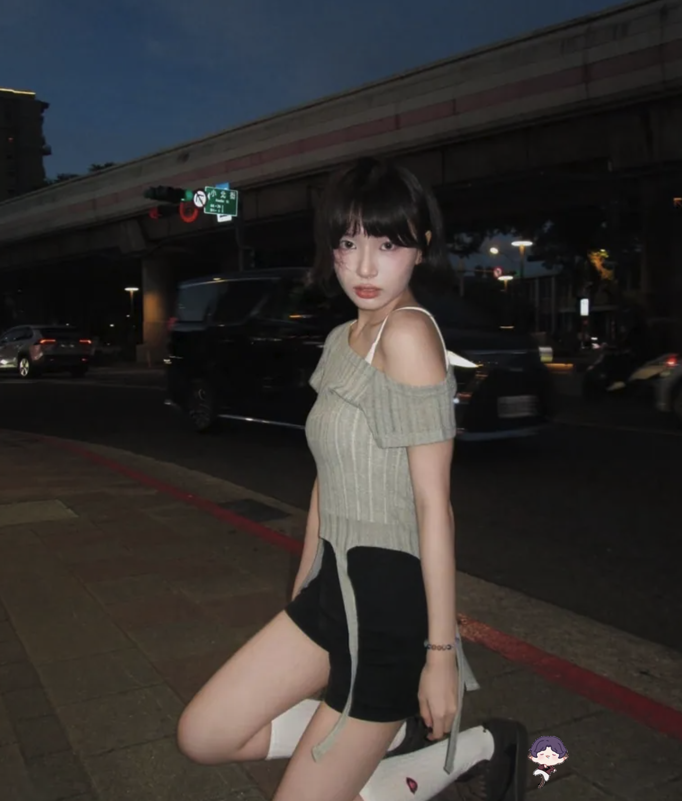 SIMON MADE GC-2511 慕斯蛋糕 斜肩 吊帶 坑條 短T