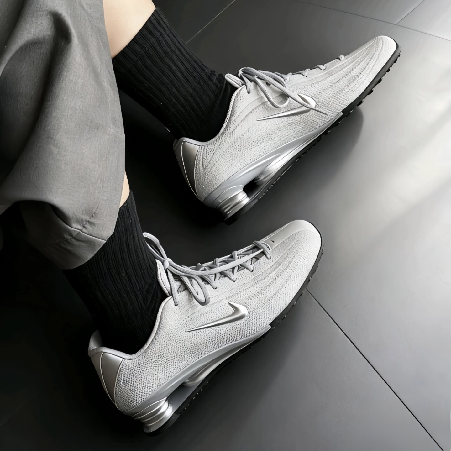 NIKE SHOX Z 灰銀 銀灰 金屬銀 彈簧 休閒 復古 女鞋 HQ7540-001