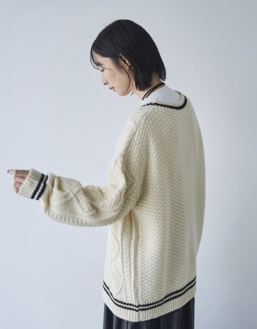 人氣再販！Cable Knit V-Neck Cardigan 經典麻花針織開襟衫