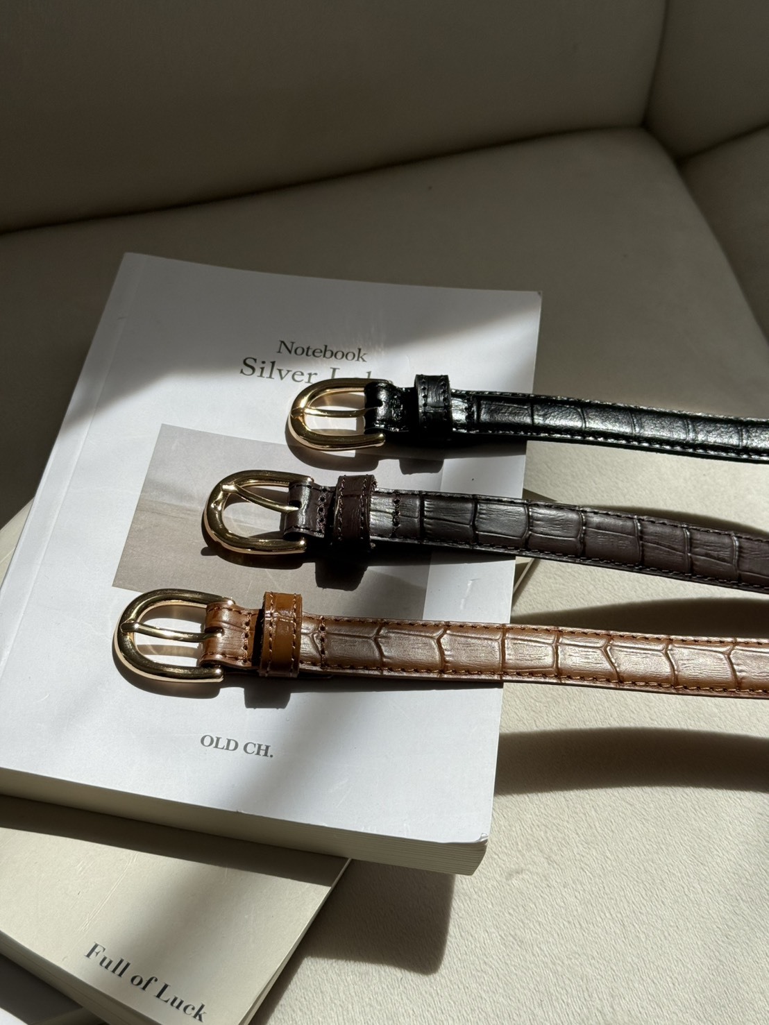 25H313 本期推薦 質感代名詞 義大利壓紋牛皮皮帶