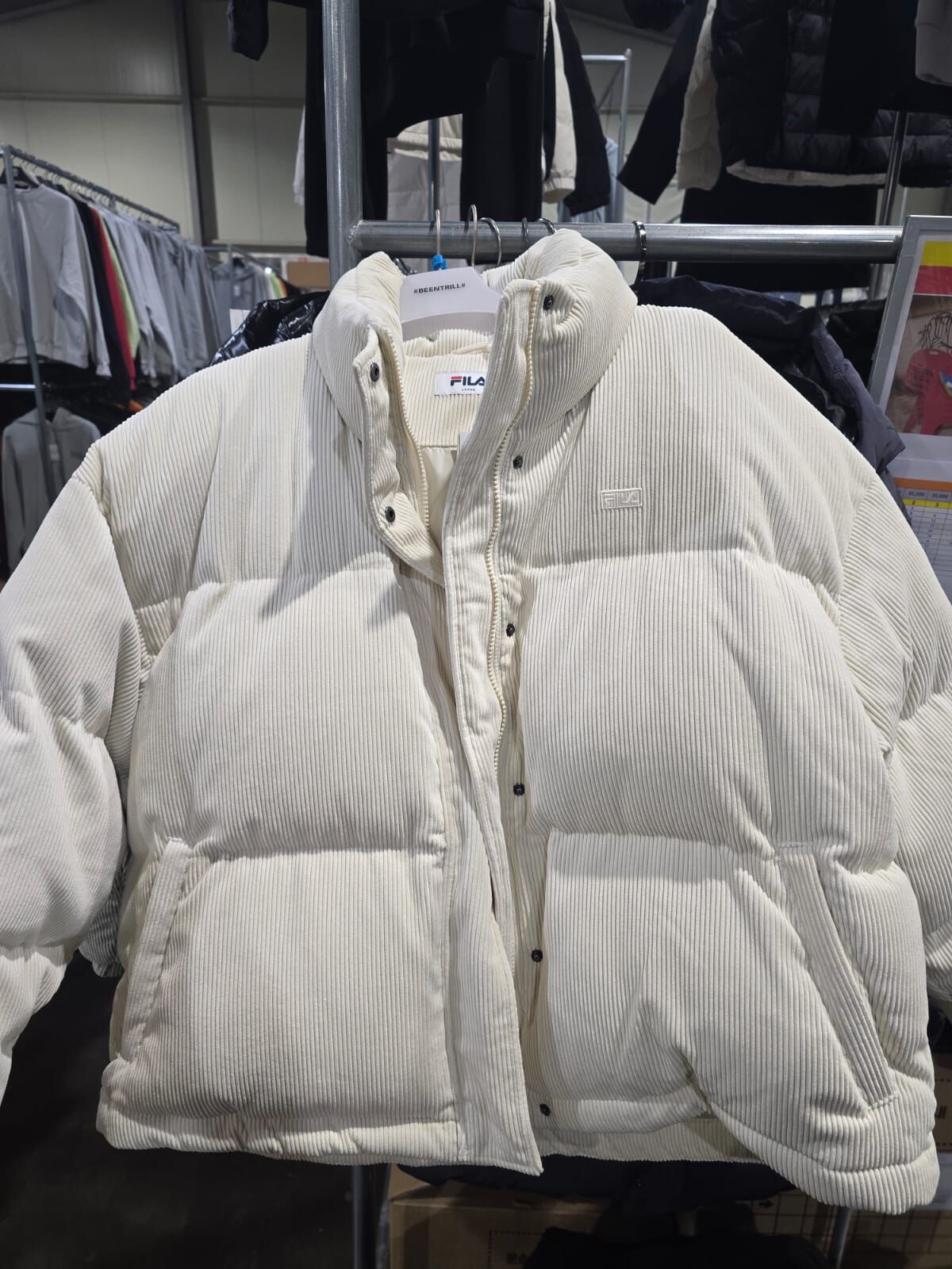 【直播】FILA LL1024618 燈芯絨款羽絨 (FS2DJ4153F)