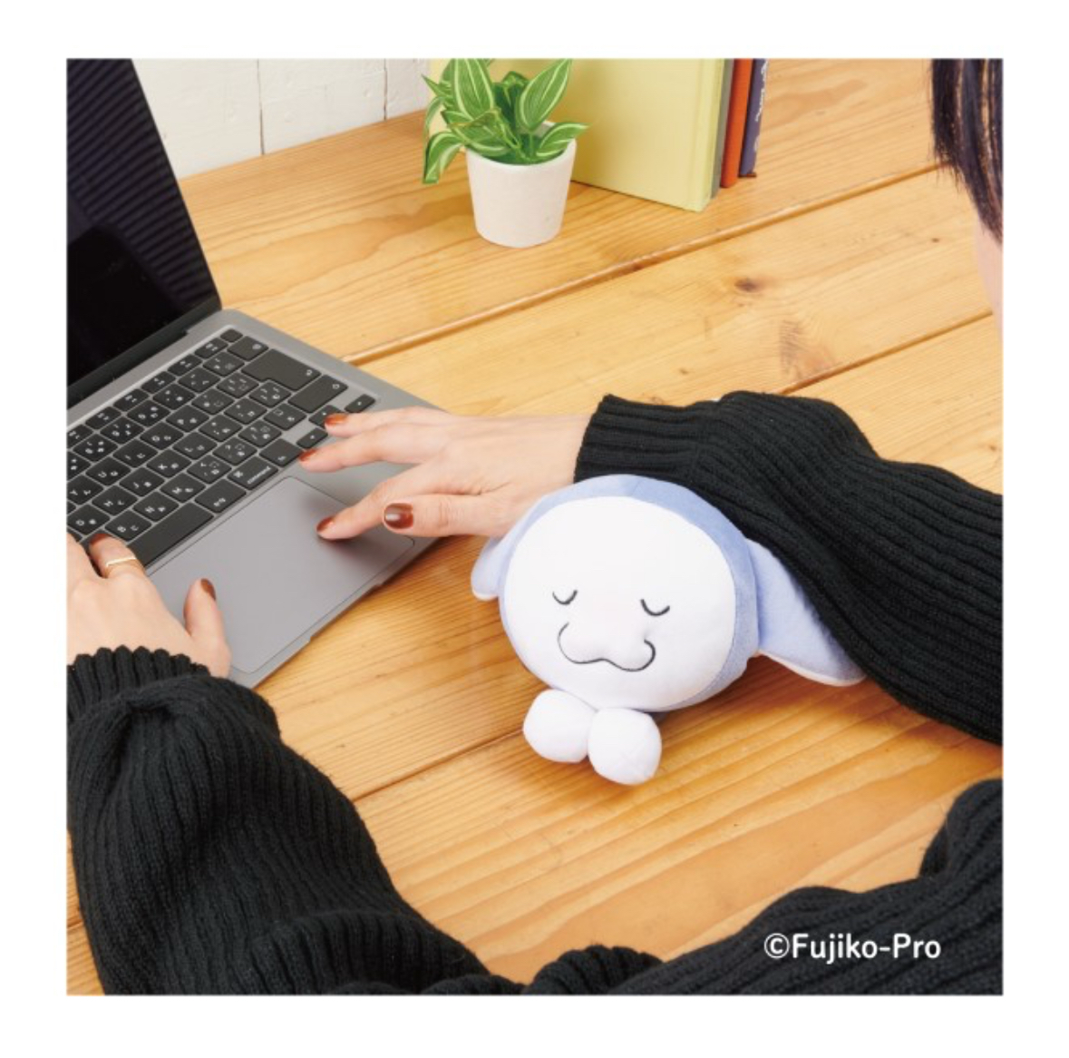4970381719357預訂 2026/2月 CHIMPUI – FUJIKO F. FUJIO CHARACTERS – MOFUMOFU ARM PILLOW