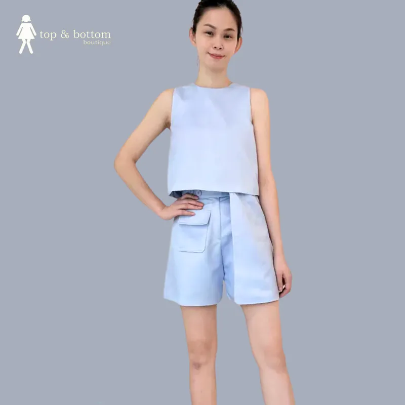 SOLID GLOSSY CROP TOP