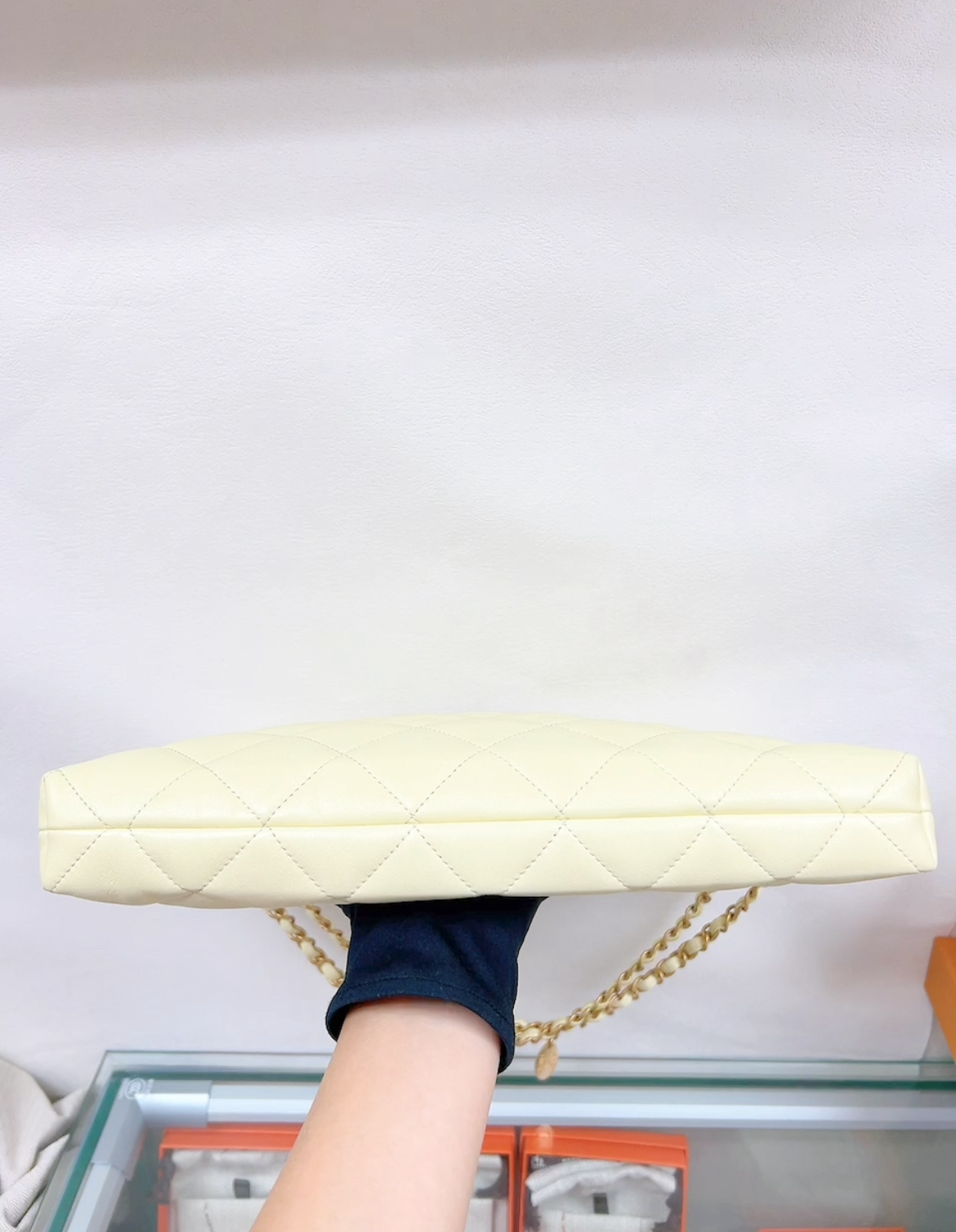 Chanel 25s coin hobo (light yellow GHW)