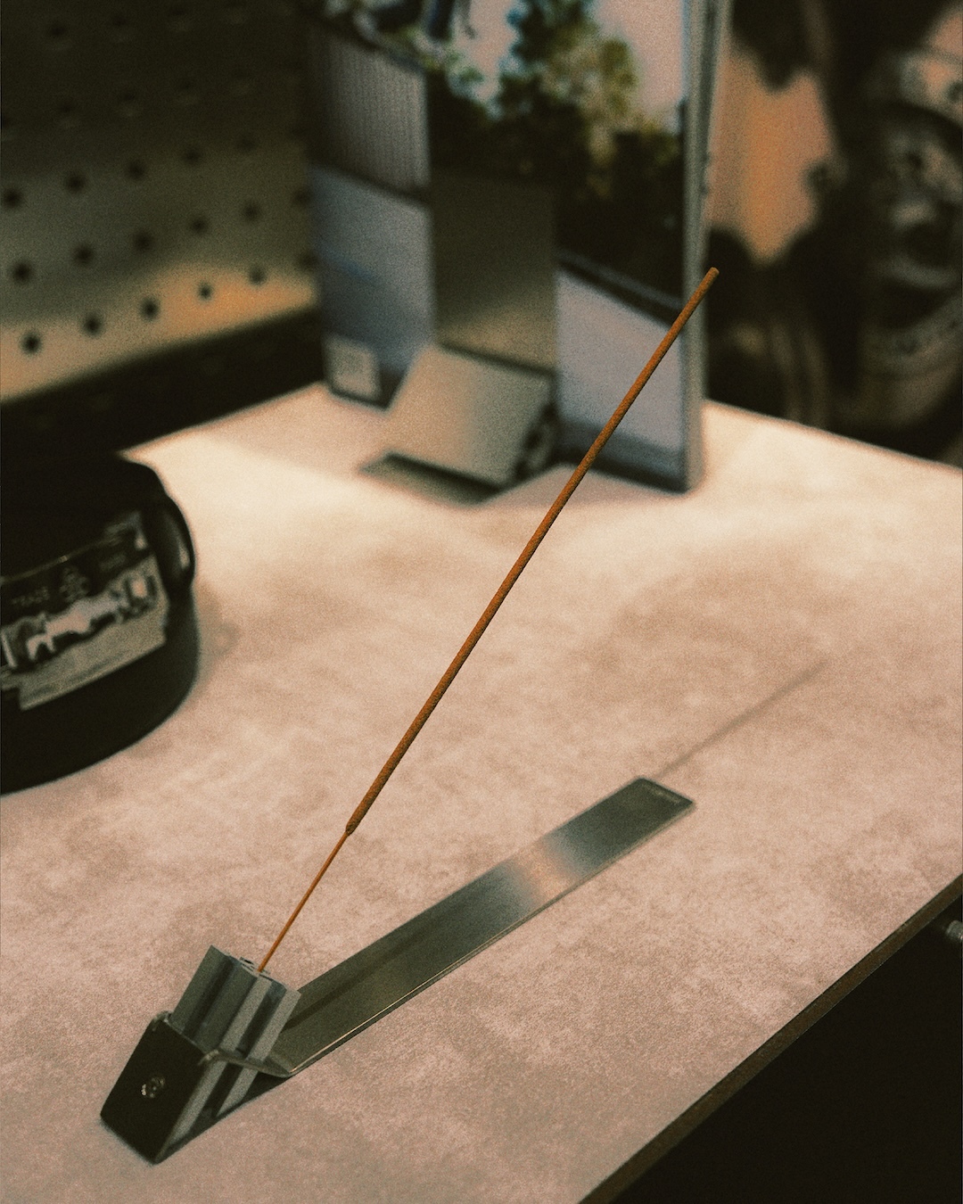 Mo_&_A｜AL-RESEARCH Incense Holder "Radicand"