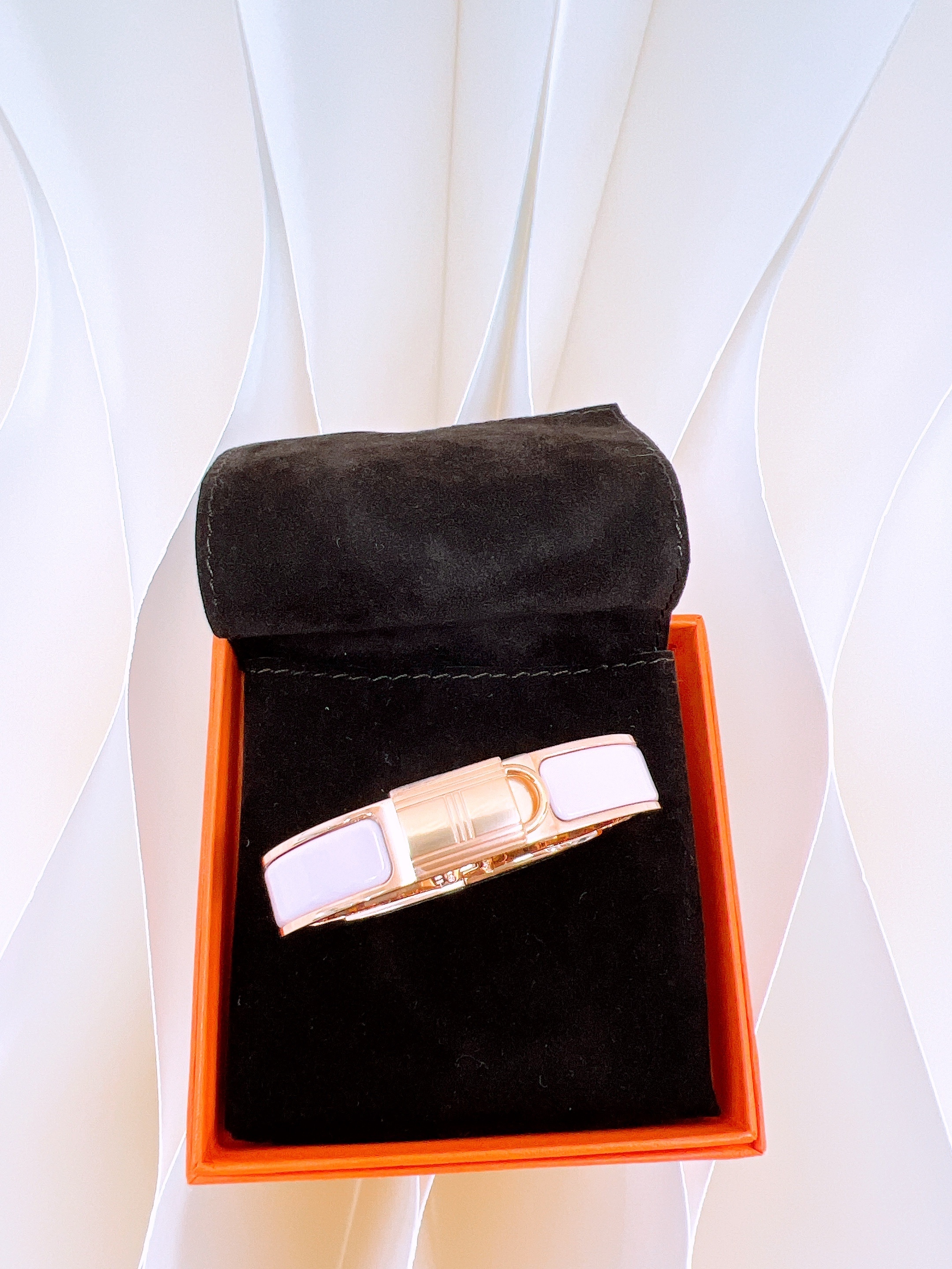 *Unused* Hermes clic cadenas bracelet (pink/ RGHW)