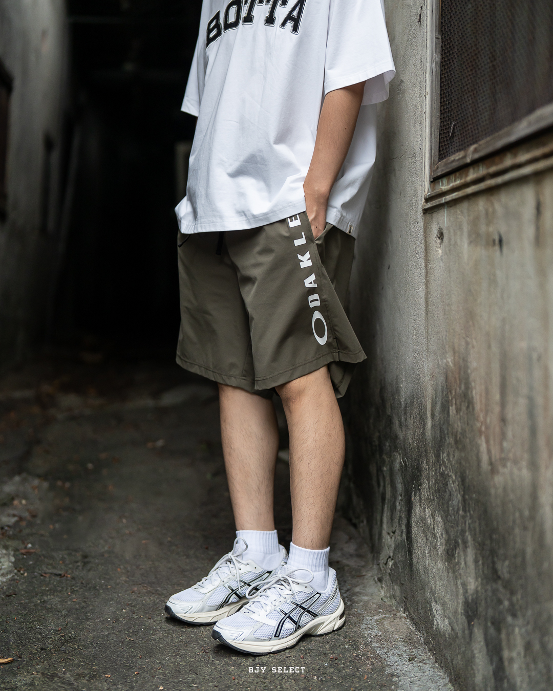 #現貨 OAKLEY 彈性 排汗 休閒 運動短褲 兩色