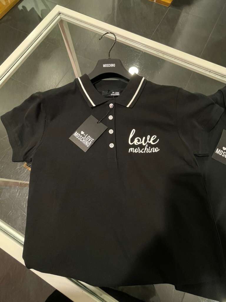 【直播】Moschino LL1025101 女裝LOVE刺繡短袖上衣(黑色)(JG7419 PPONL51)