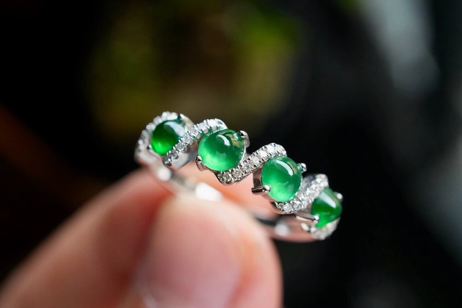 101486 翡翠排戒 (圈口 14mm)