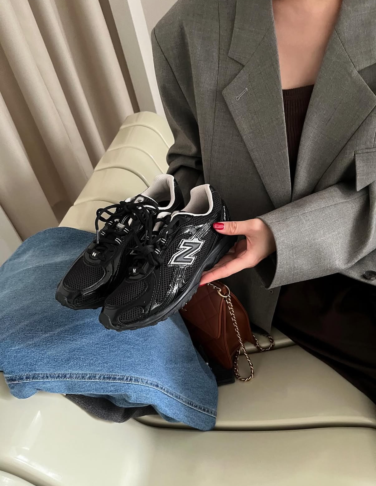 New balance NB 204L 曜石黑 黑色 亮皮 漆皮 復古 德訓鞋 薄底鞋 張員瑛同款 U204LMRA/預購