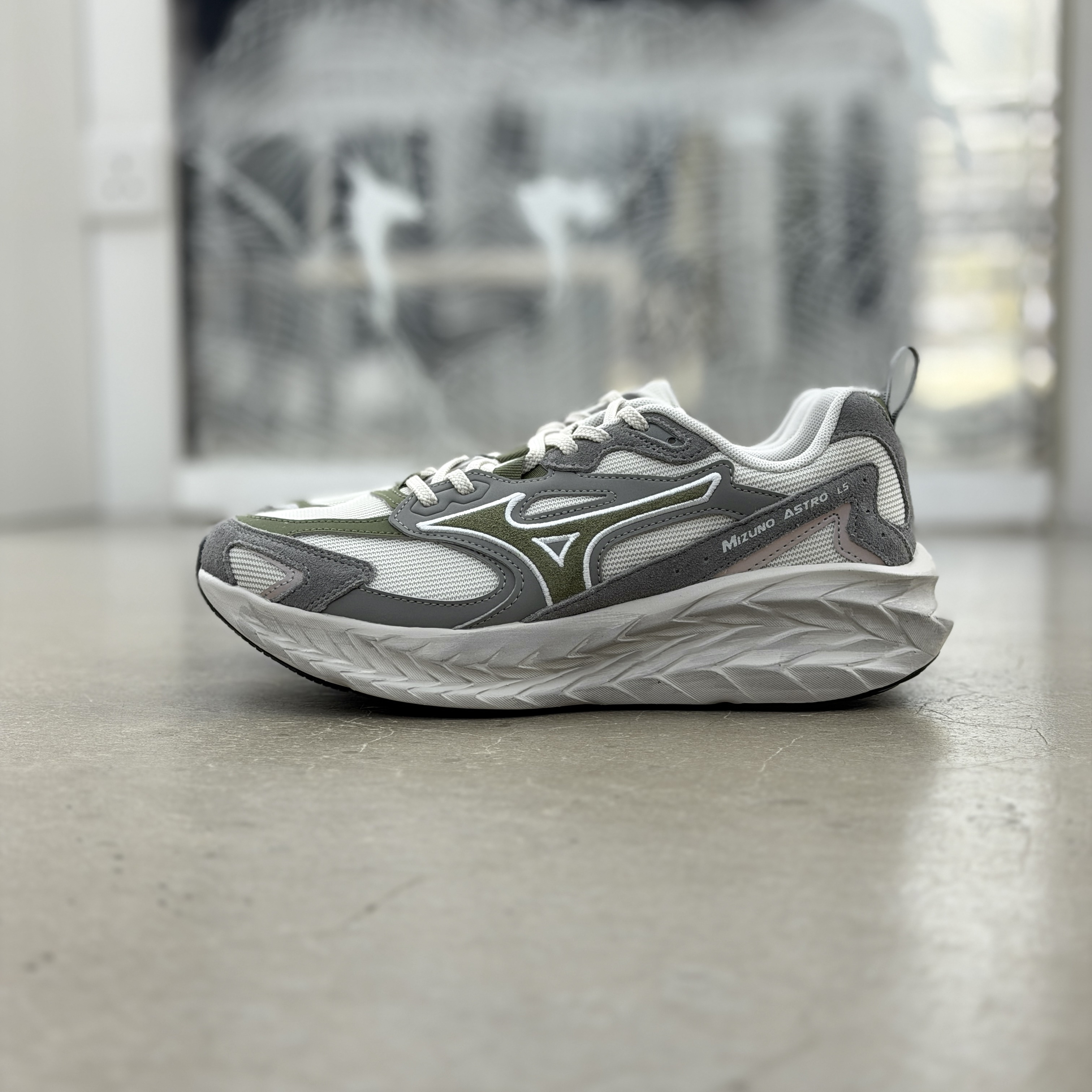 Mizuno Astro LS- Olive | D1GH252105