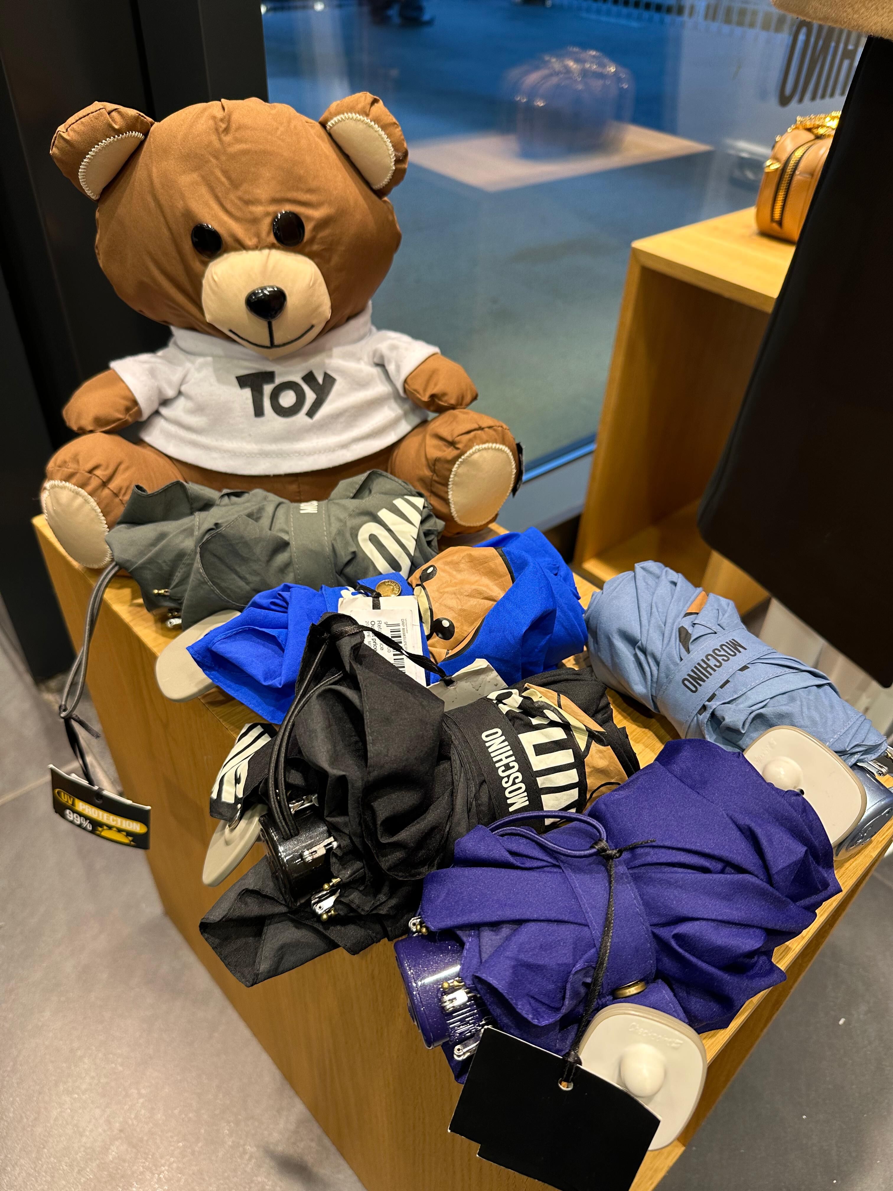 【直播】Moschino LL1025112  Logo 雨傘 (連熊仔袋)