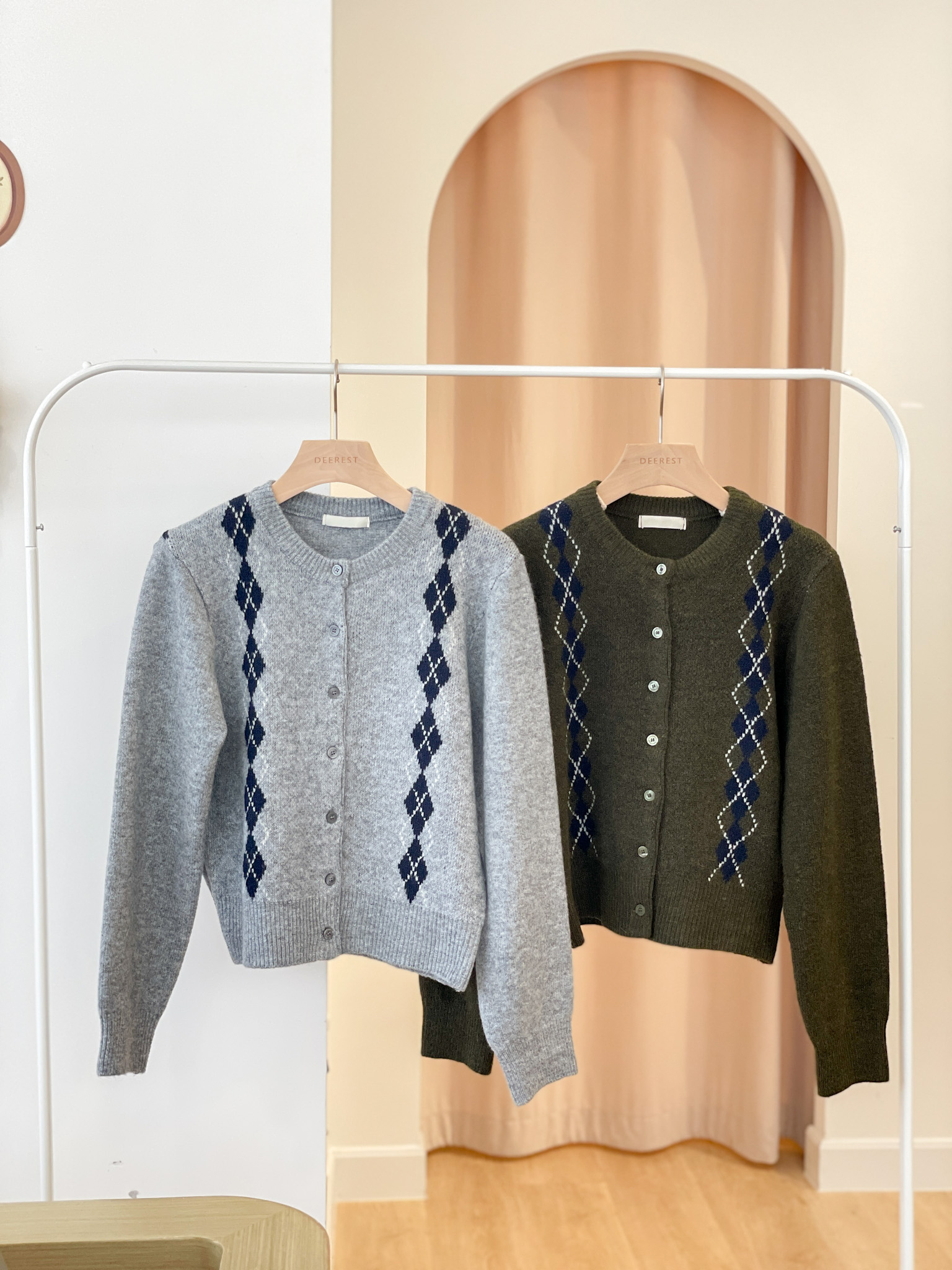 JK249 Argyle Pattern Cardigan