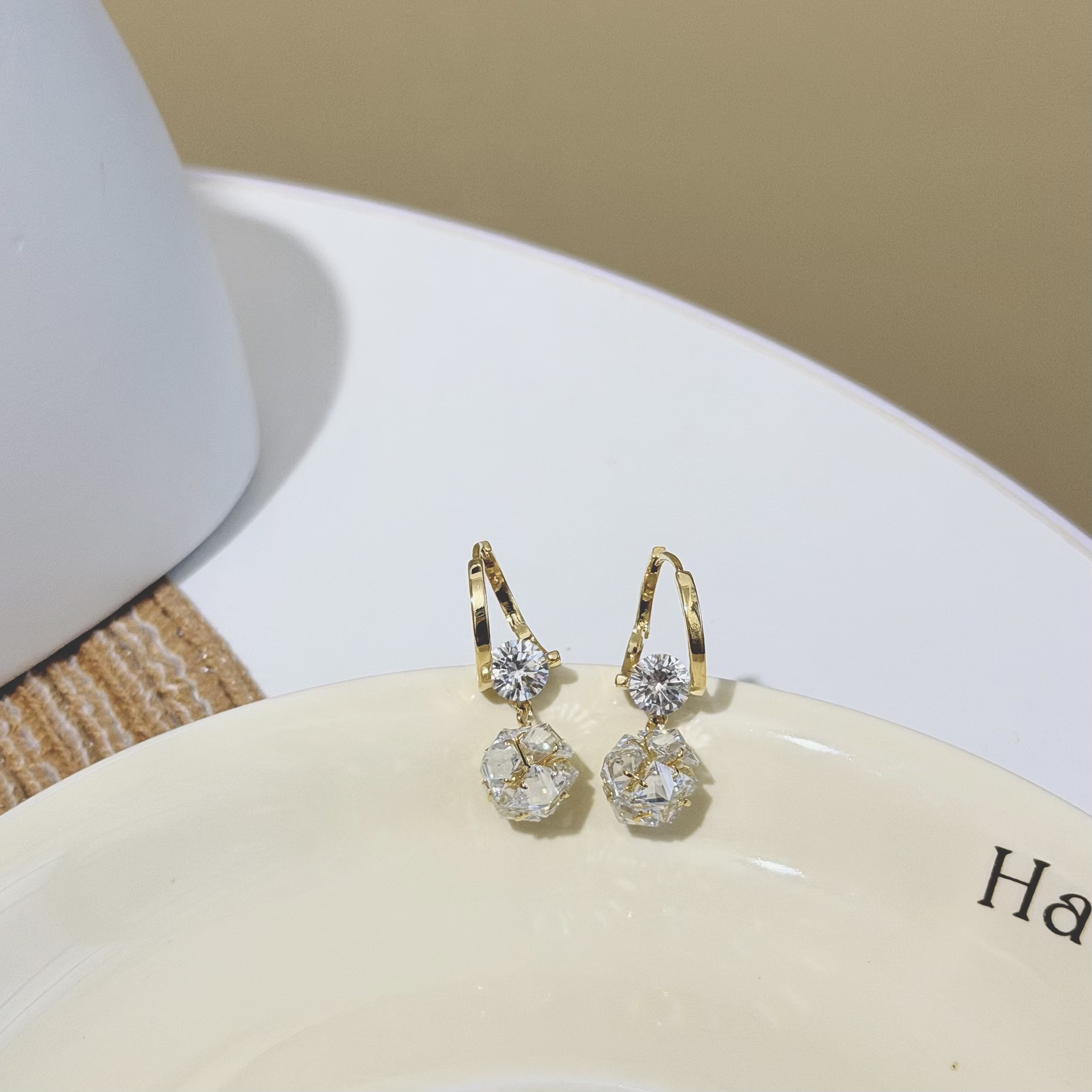 C241單鑽鋯石小球垂吊易扣