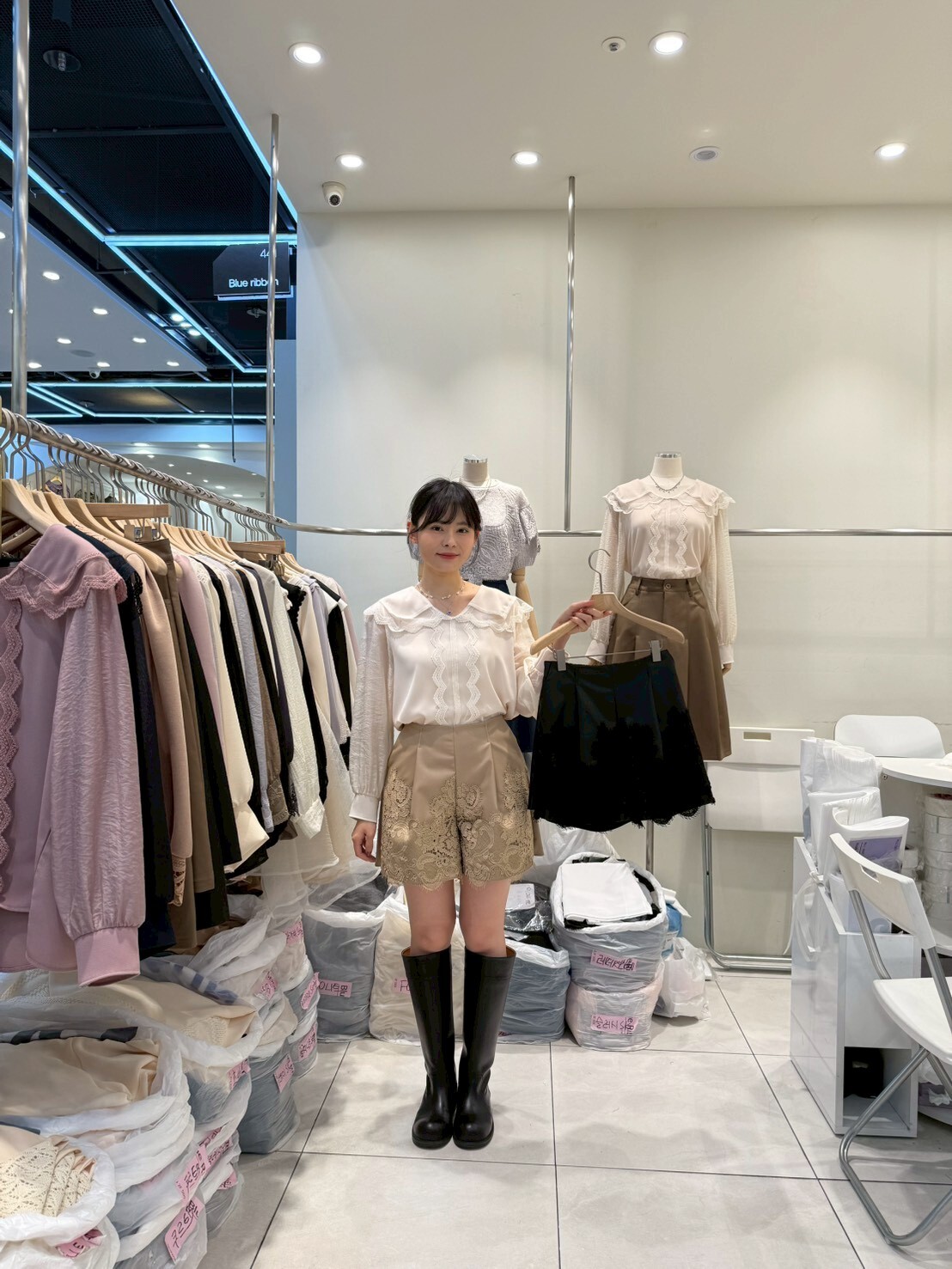 BR5116 後橡筋壓褶拼花花蕾絲短褲