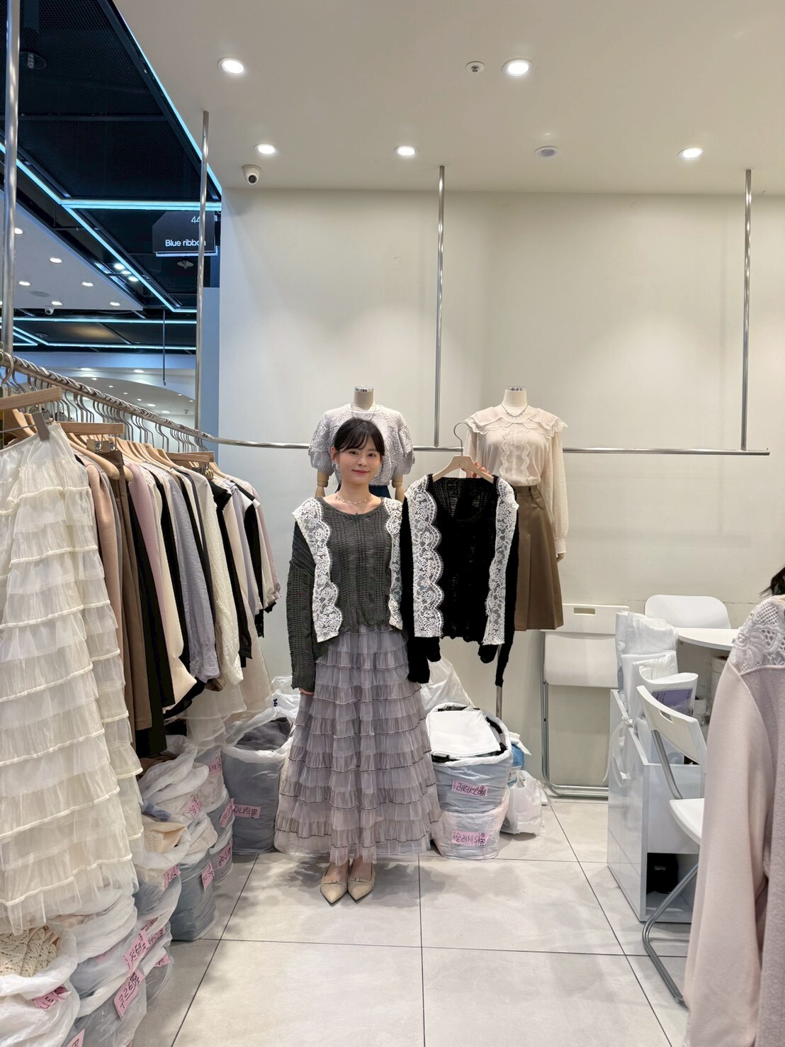 BR5142 兩側蕾絲拼接針織紋上衣