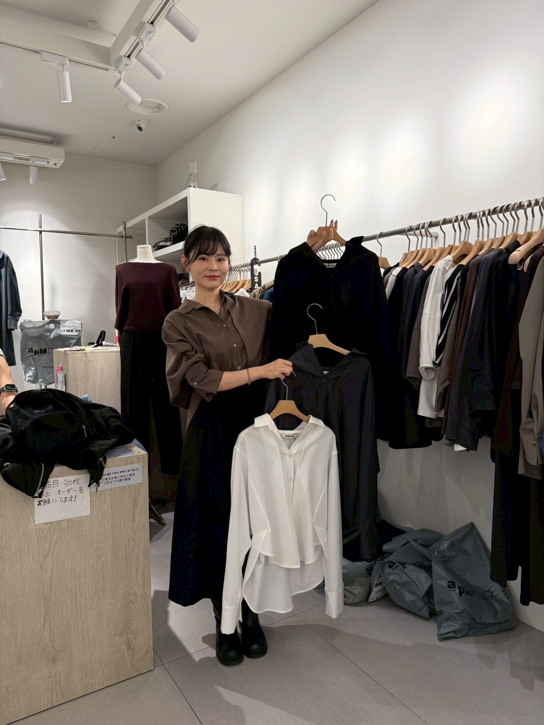 LA5106 知性前短後長排扣翻領恤衫