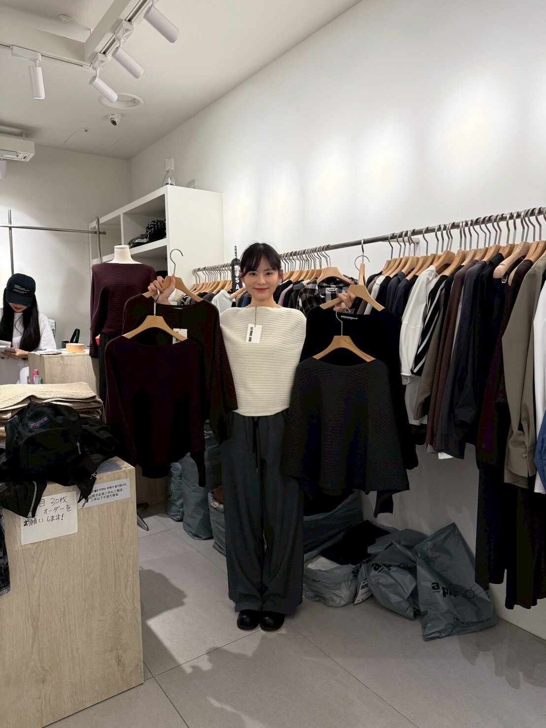 LA5111 甜美橫間坑紋長袖上衣