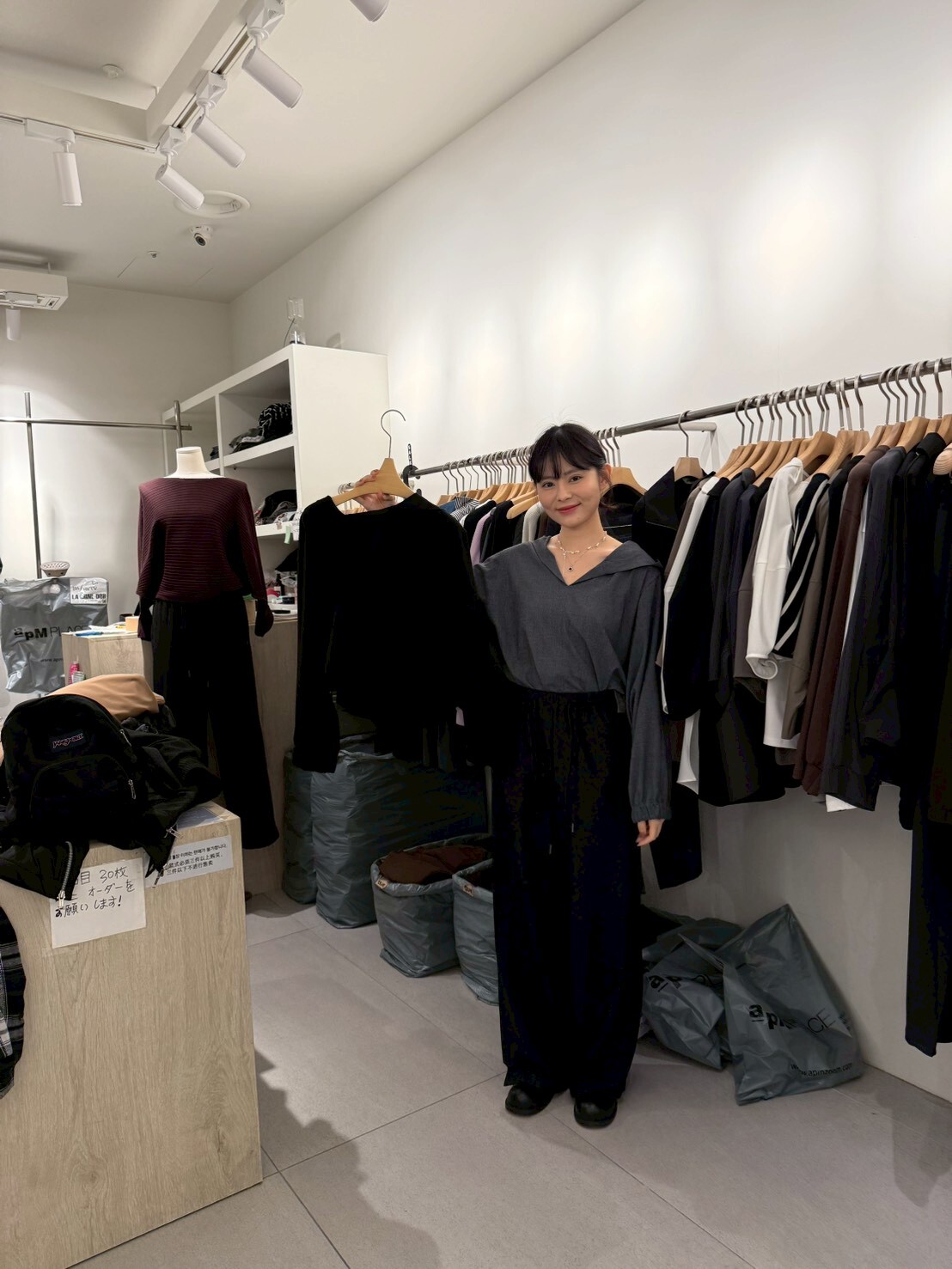 LA5110 連帽腰側束繩V領上衣