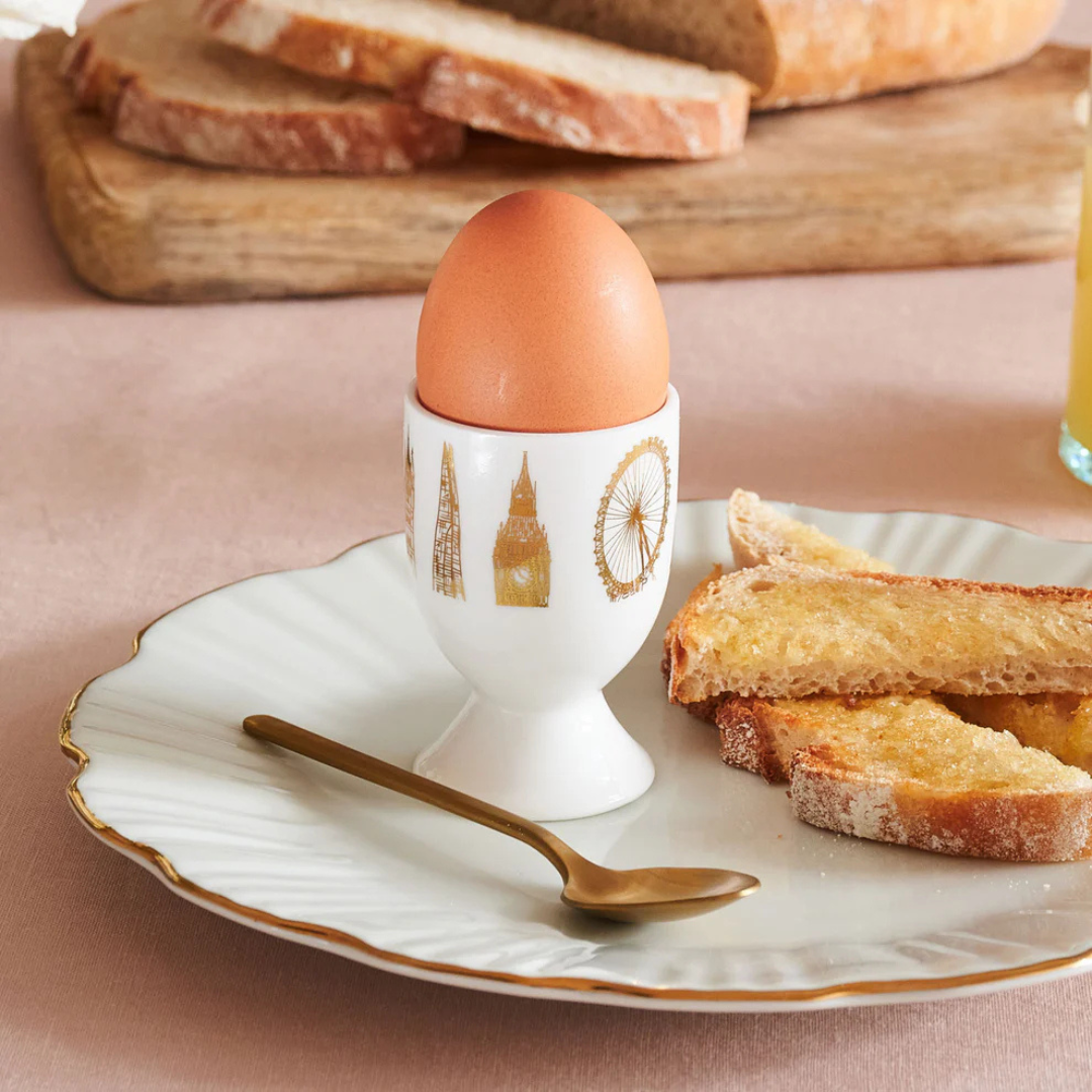 1VE1026-013 VICTORIA EGGS London Rooftops Egg Cup #EC05 (D-EU-E)