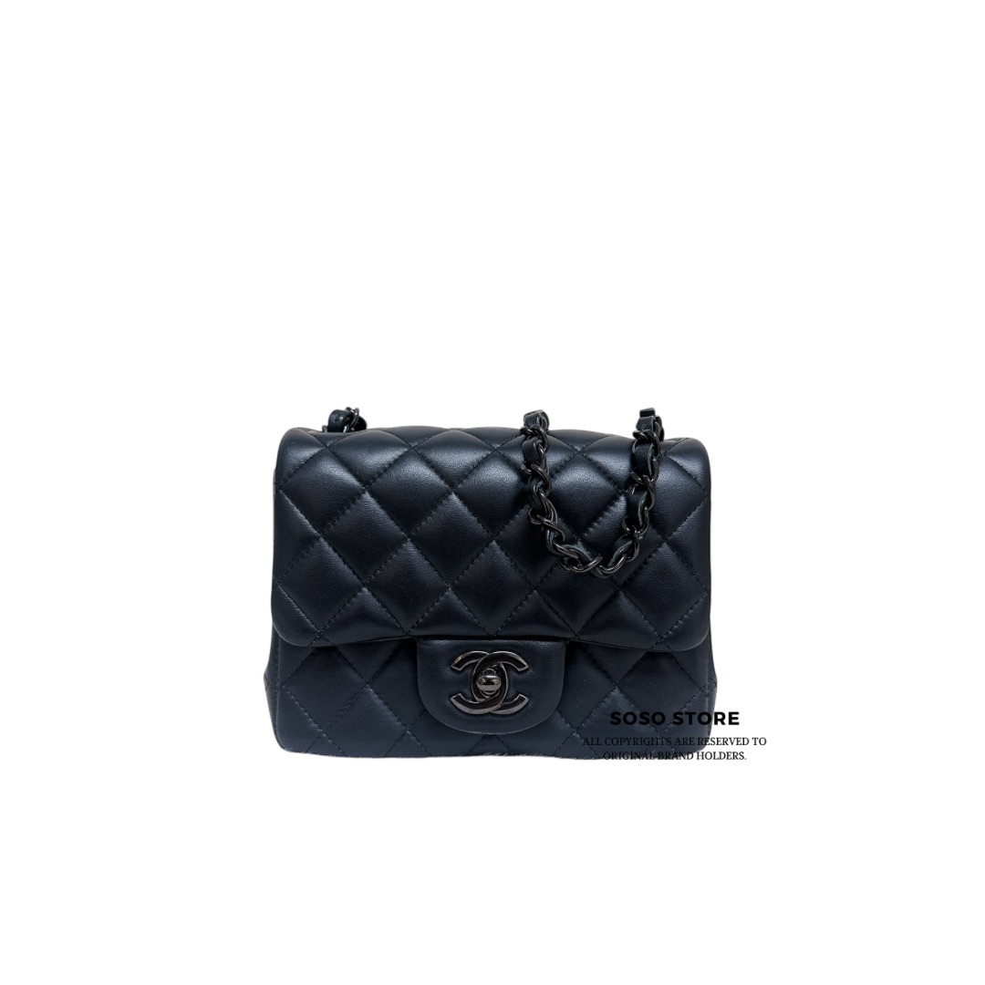 Chanel Classic Flap Bag - Black / Bhw