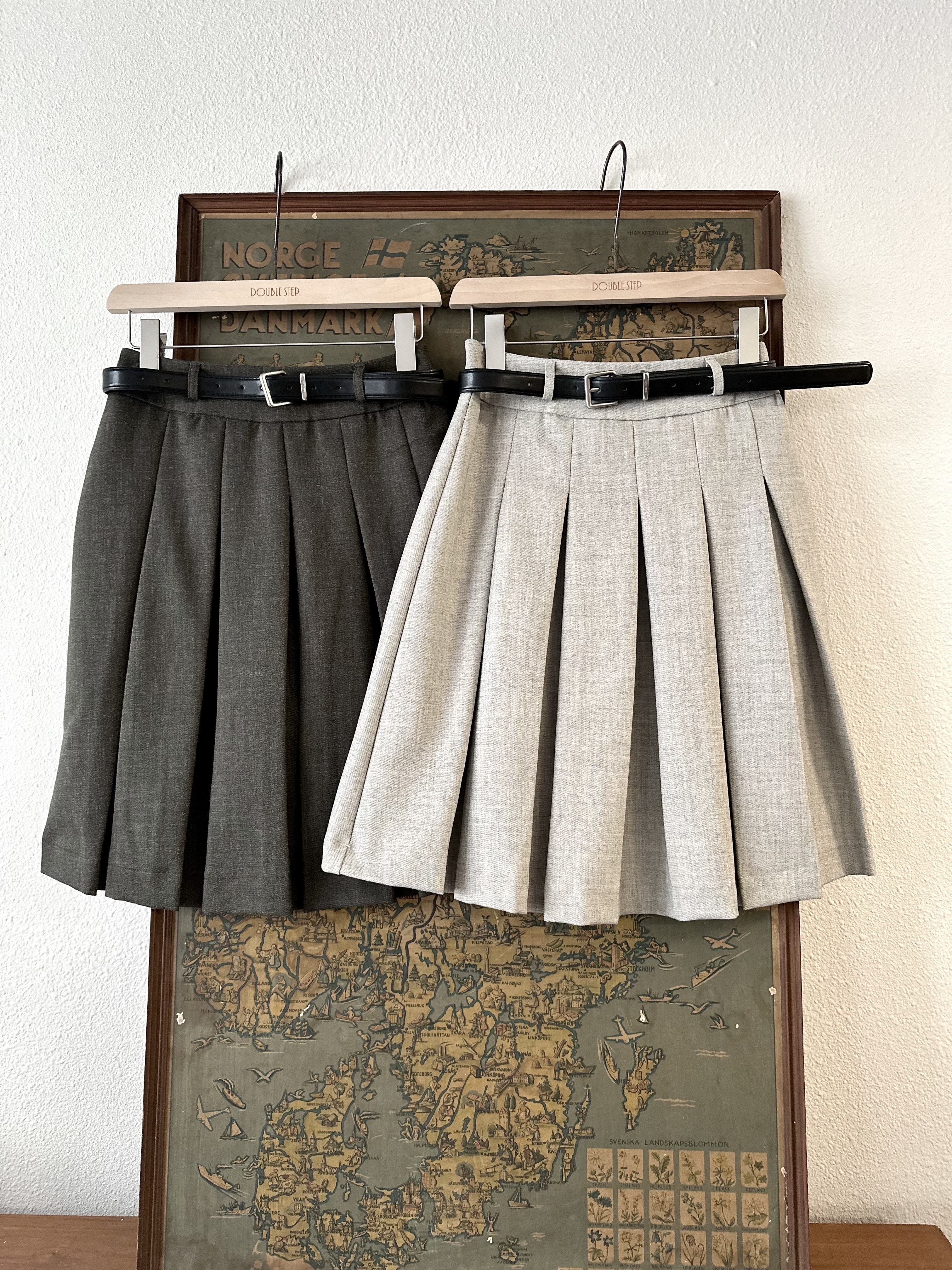 MIU系百褶連腰帶膝蓋裙  - SK53800