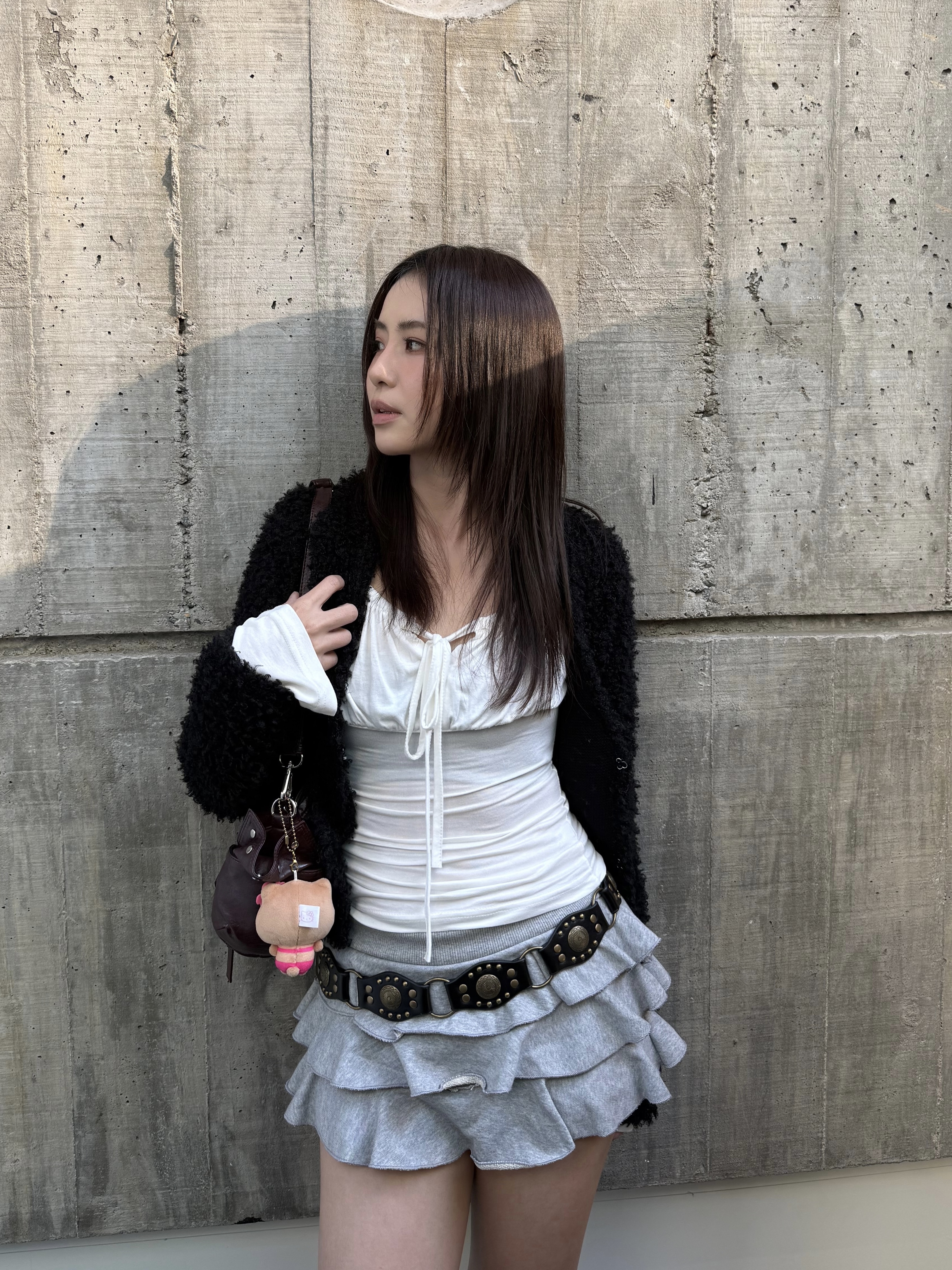 (訂購) 荷葉辣妹小短裙褲 P1022(灰/黑)