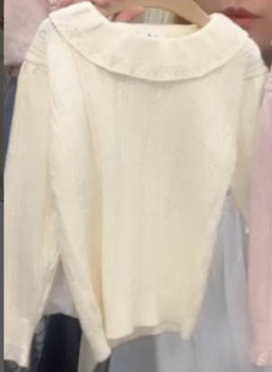 HCB10T014WE 白色荷葉花邊針織上衣